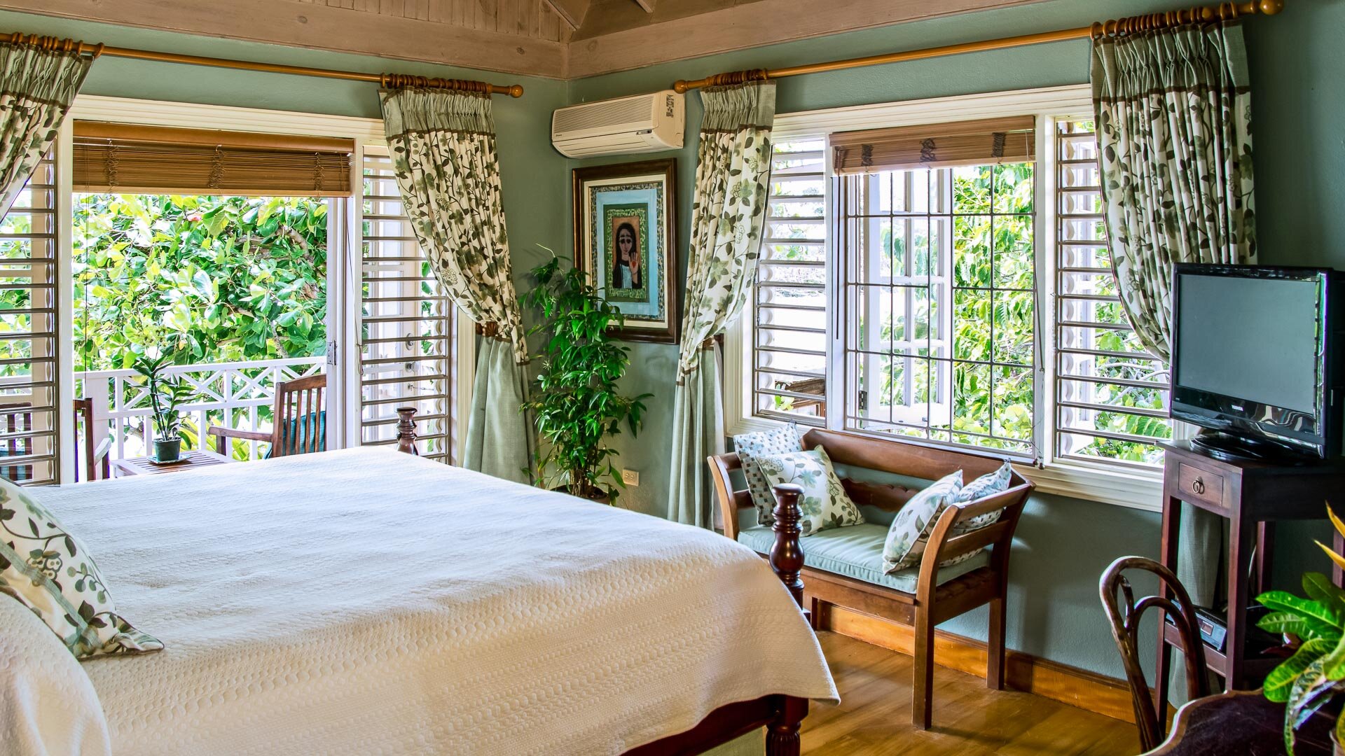 Sugar Bay on the Beach - Image 16