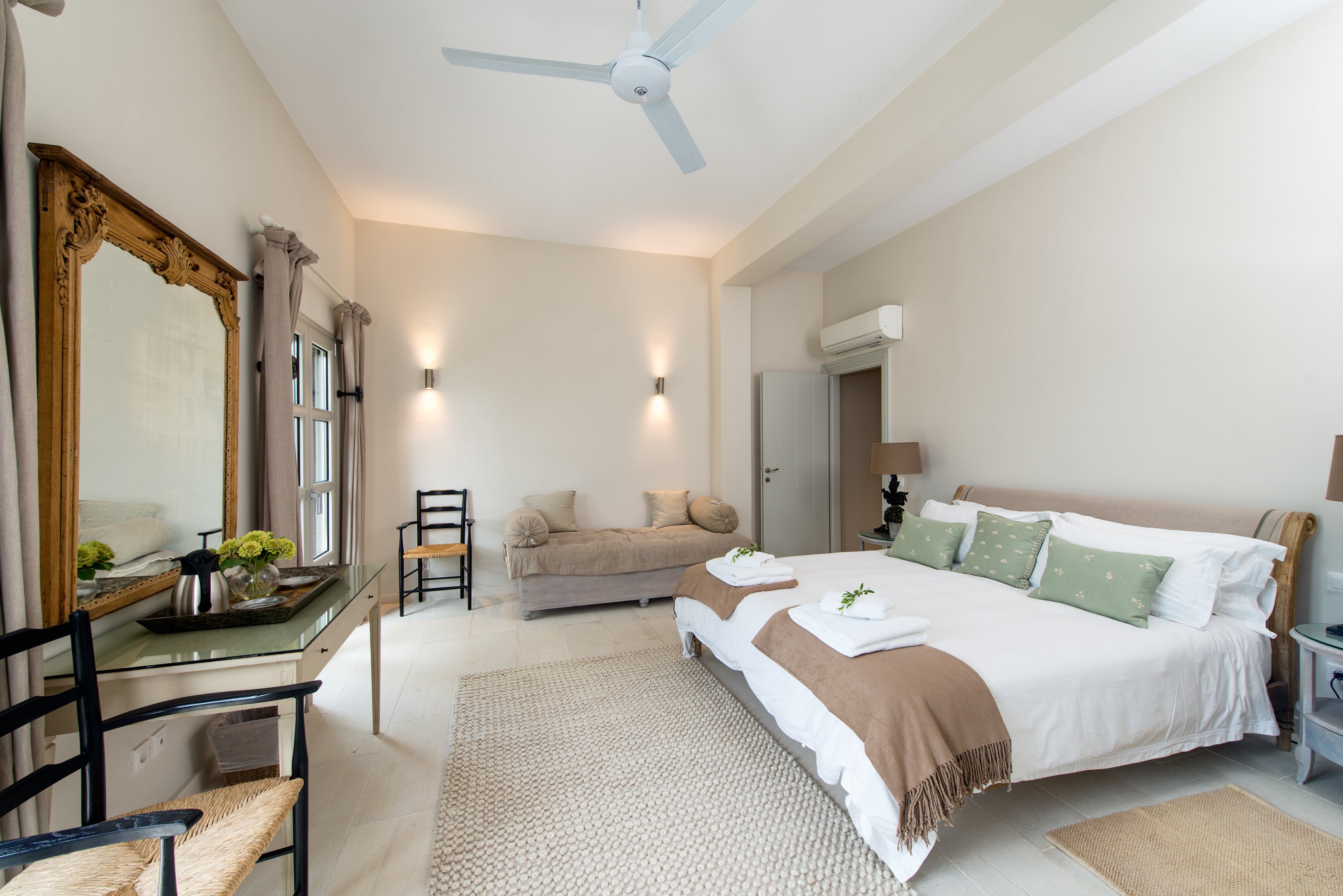 Kalamaki Bay House - Image 9