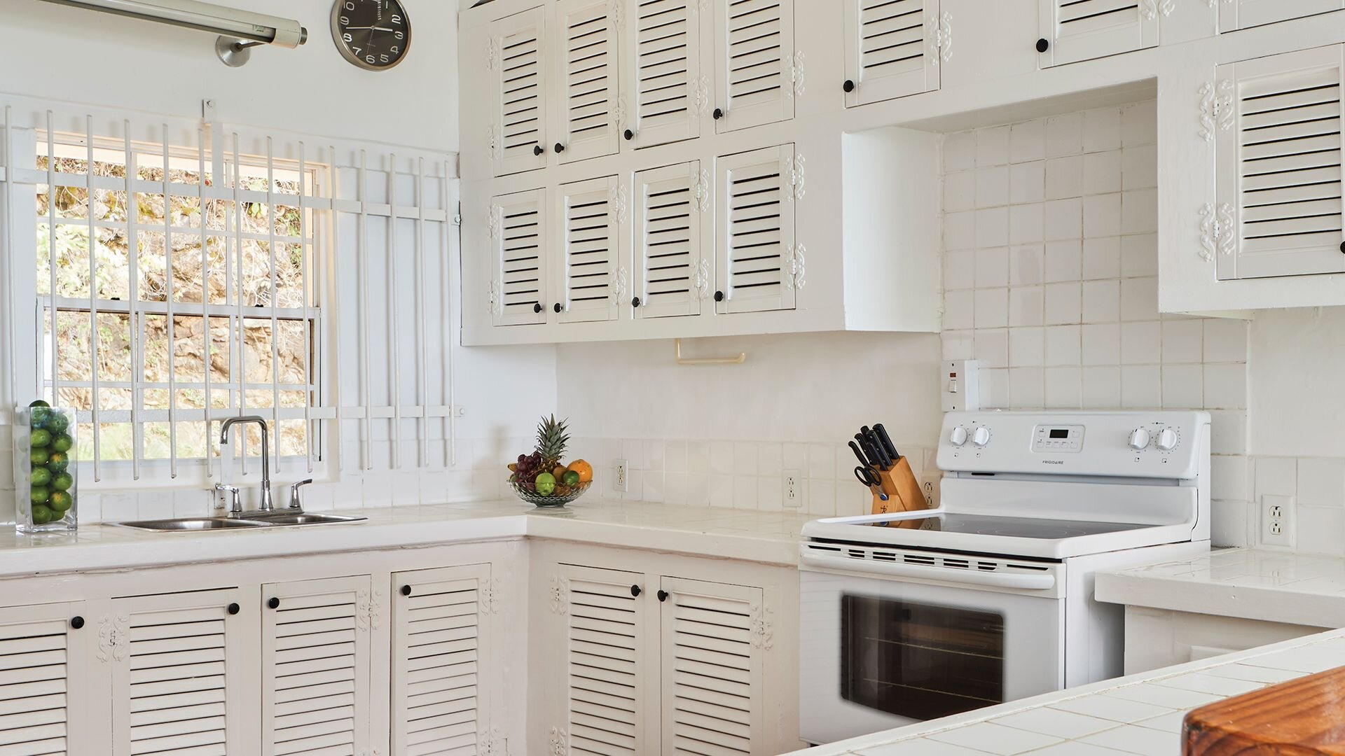 Estate Villa with Pool–4BD - Image 11