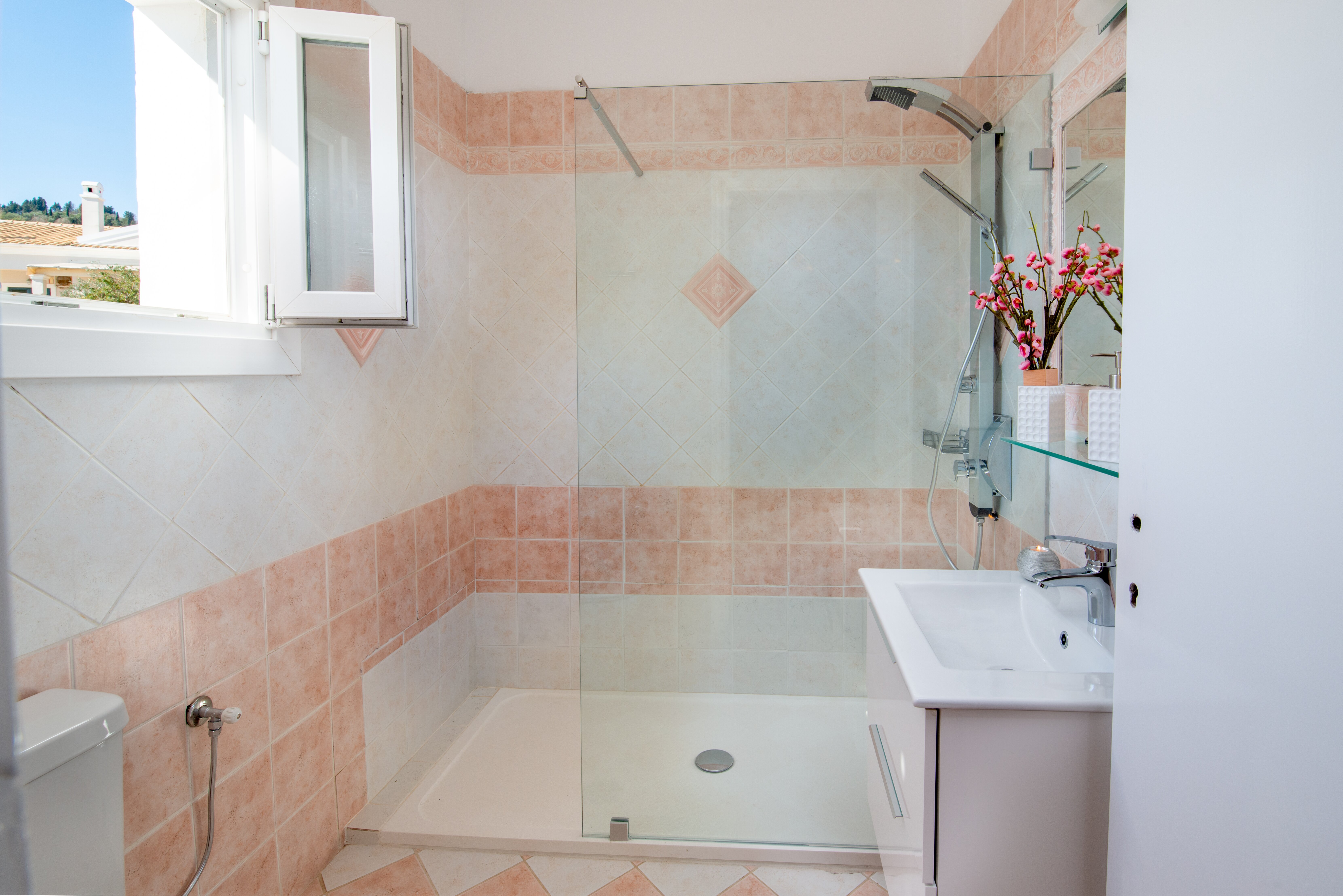 San Stephanos House - Image 10