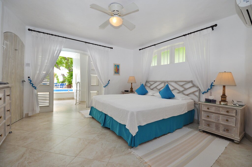 Ocean's Edge - Image 14