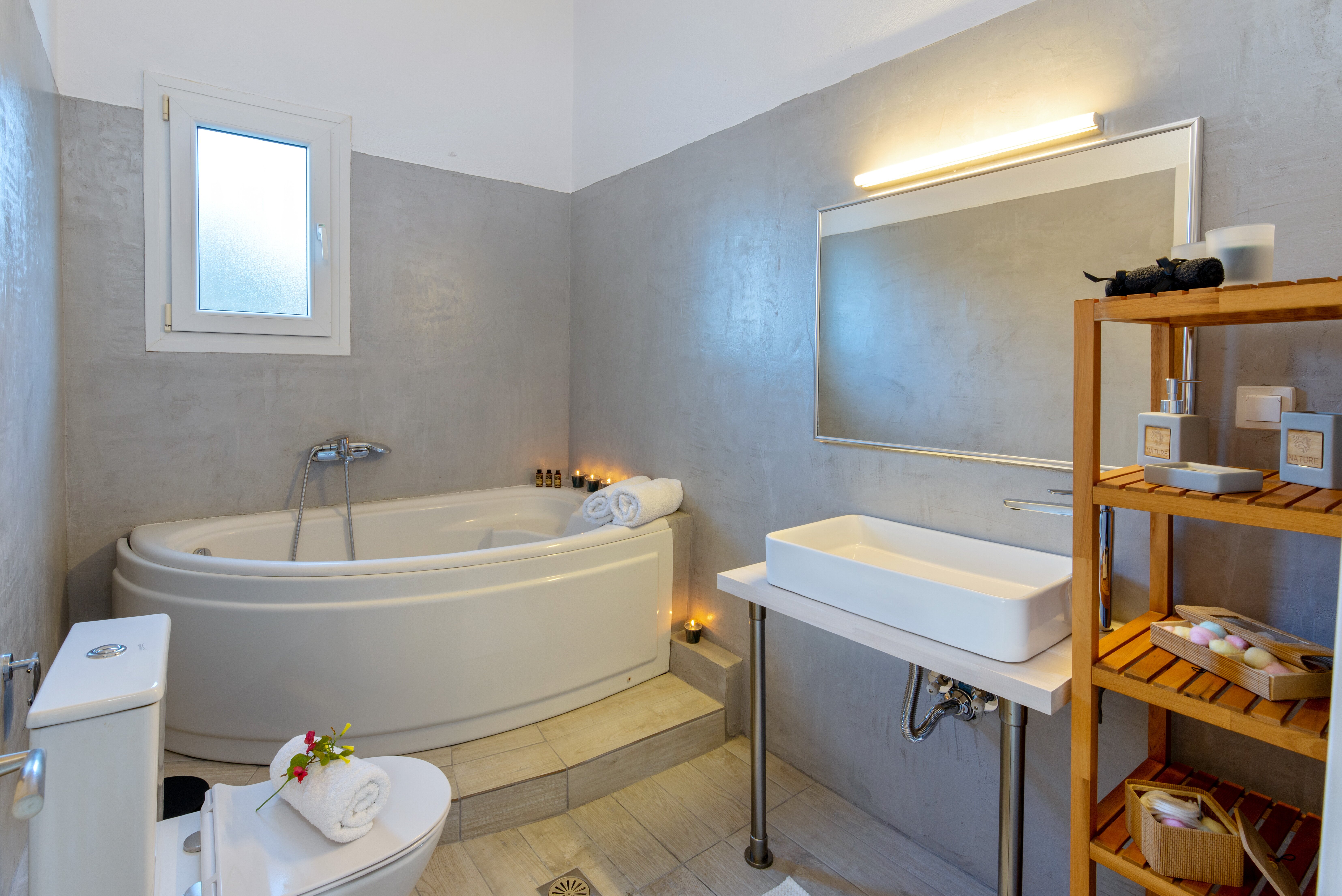 Ormos Beach House - Image 12