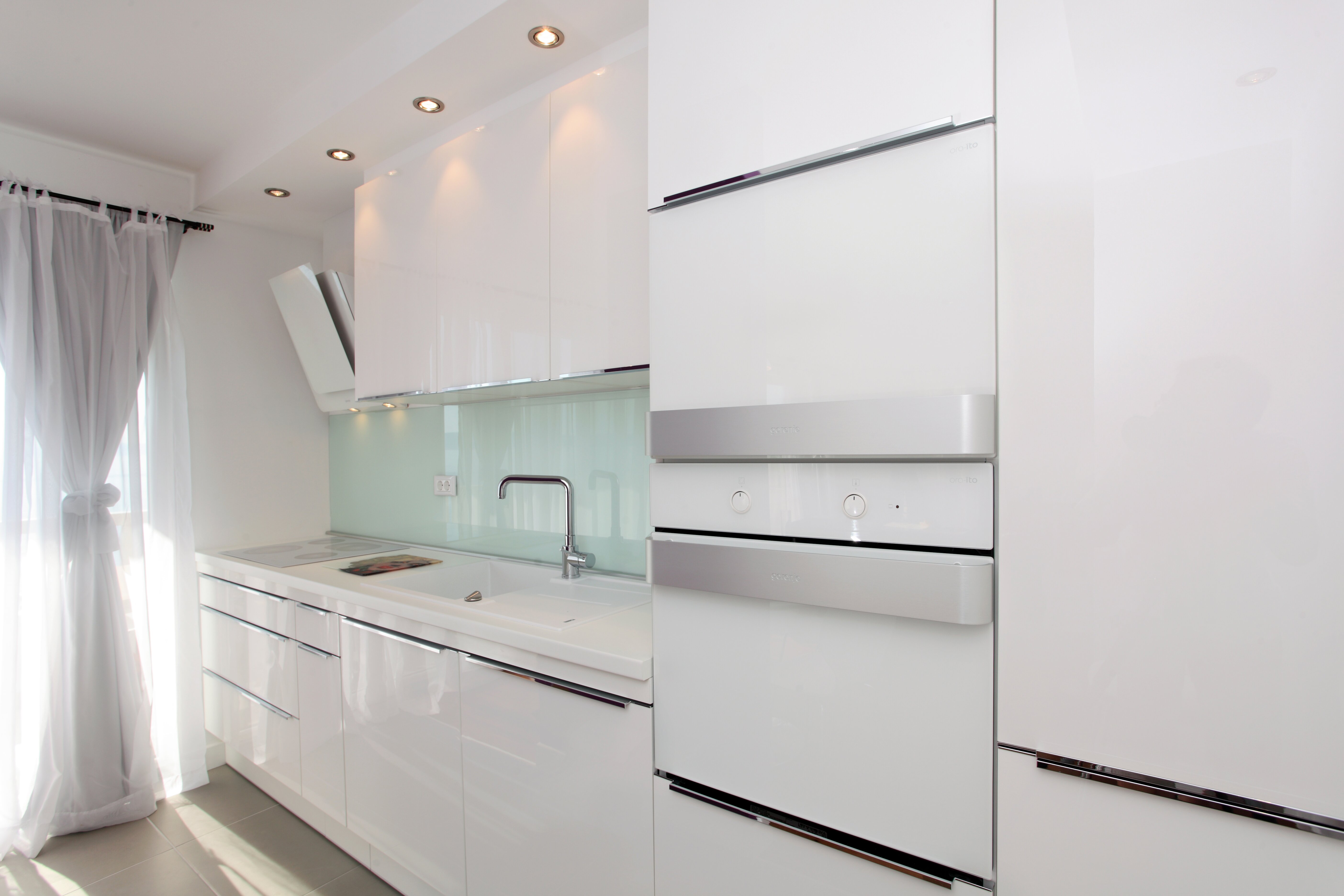 The White Beach House - Image 15