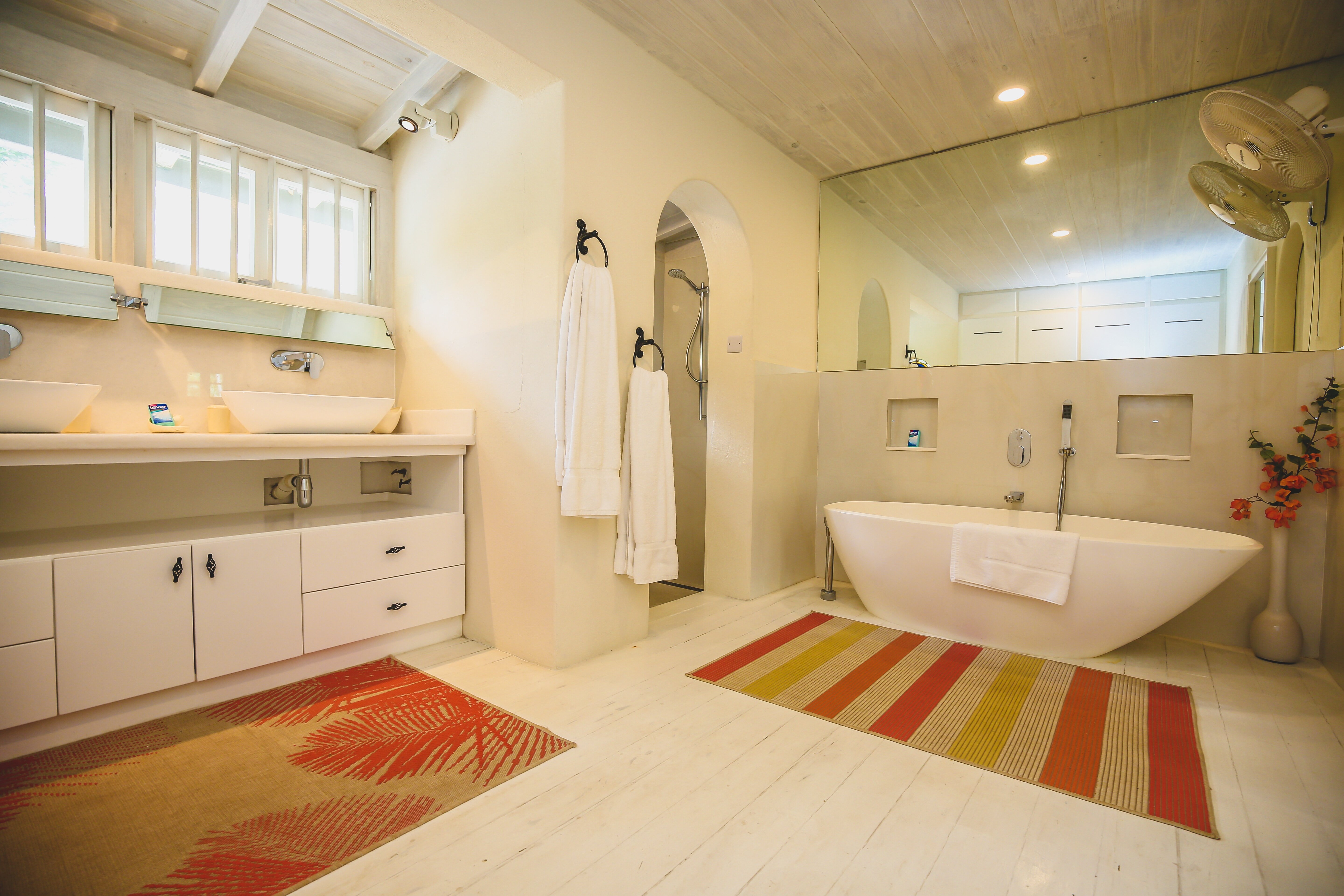 Landfall House - Image 17