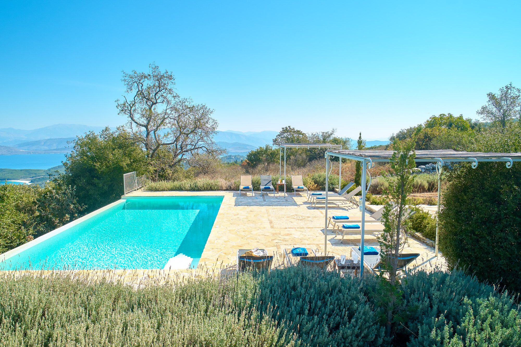 Manor House - Image 7