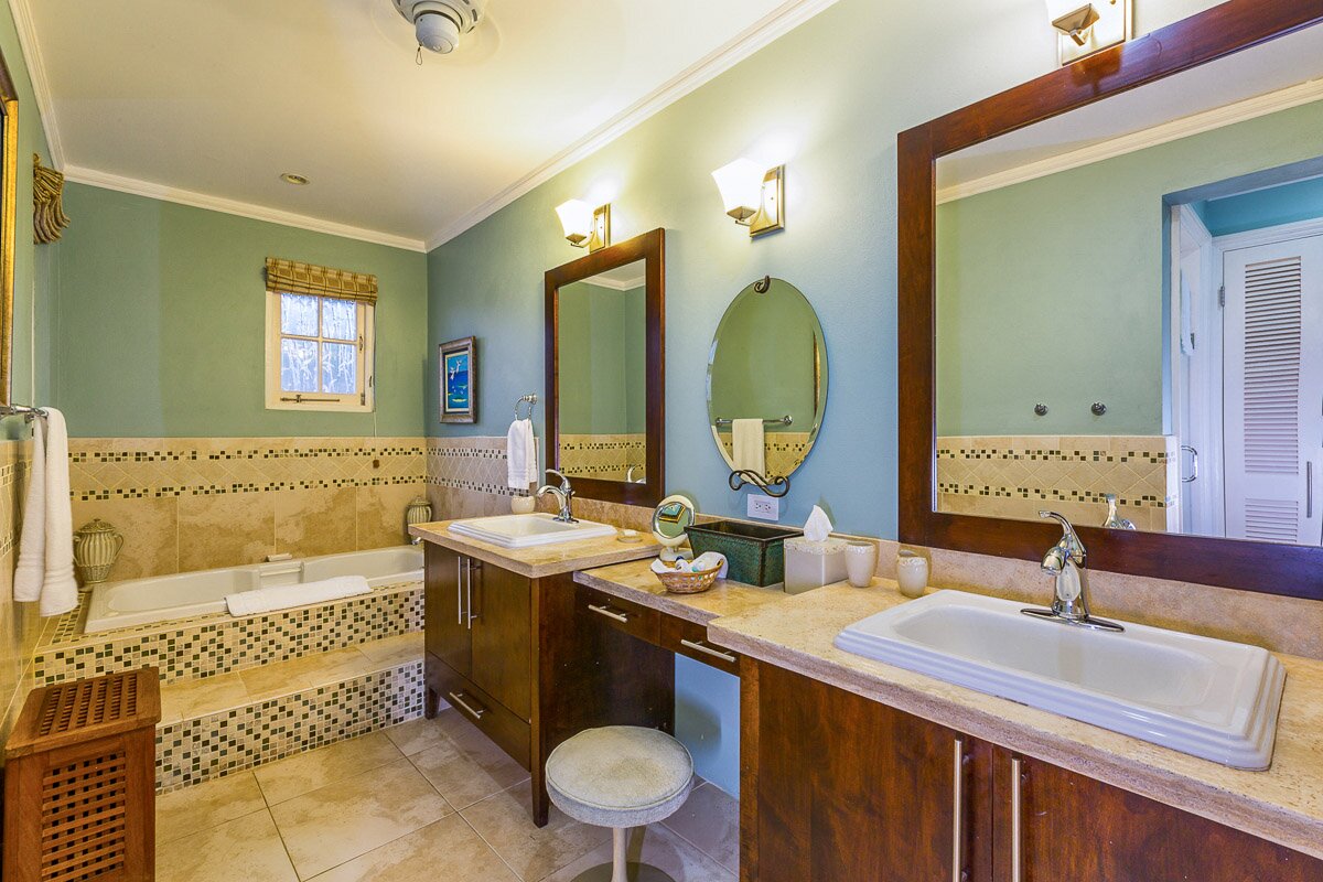 Sweet Spot on the Beach - Image 11