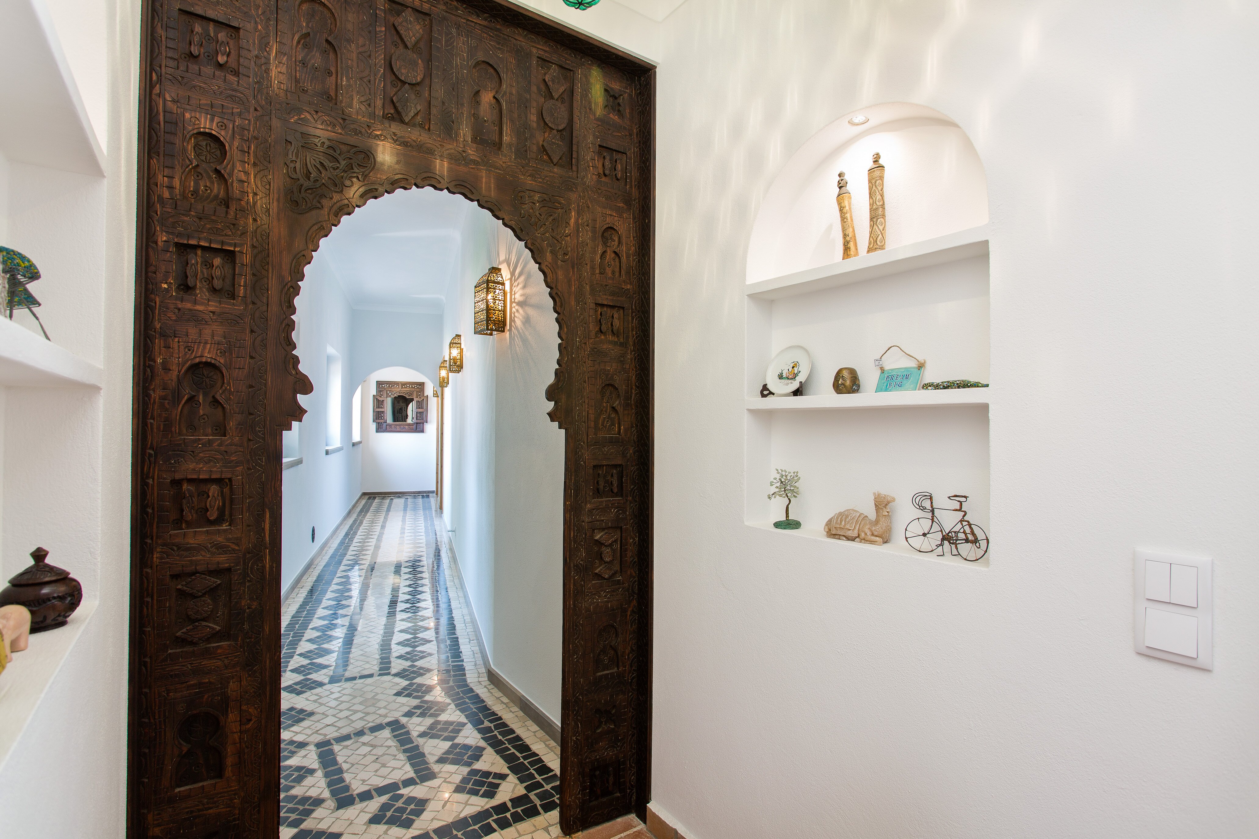 Casa Blanca - Image 12