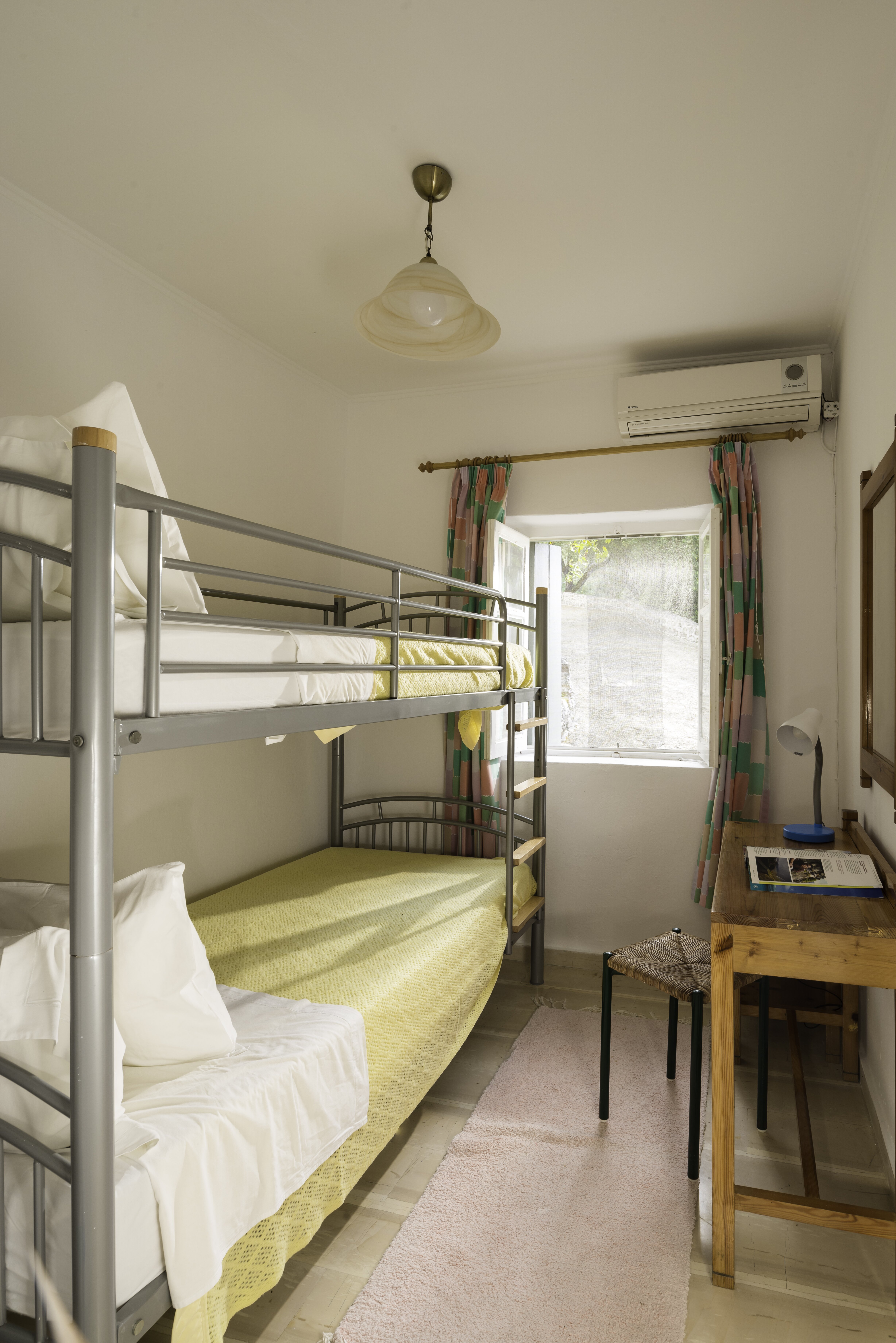 Apraos House - Image 10