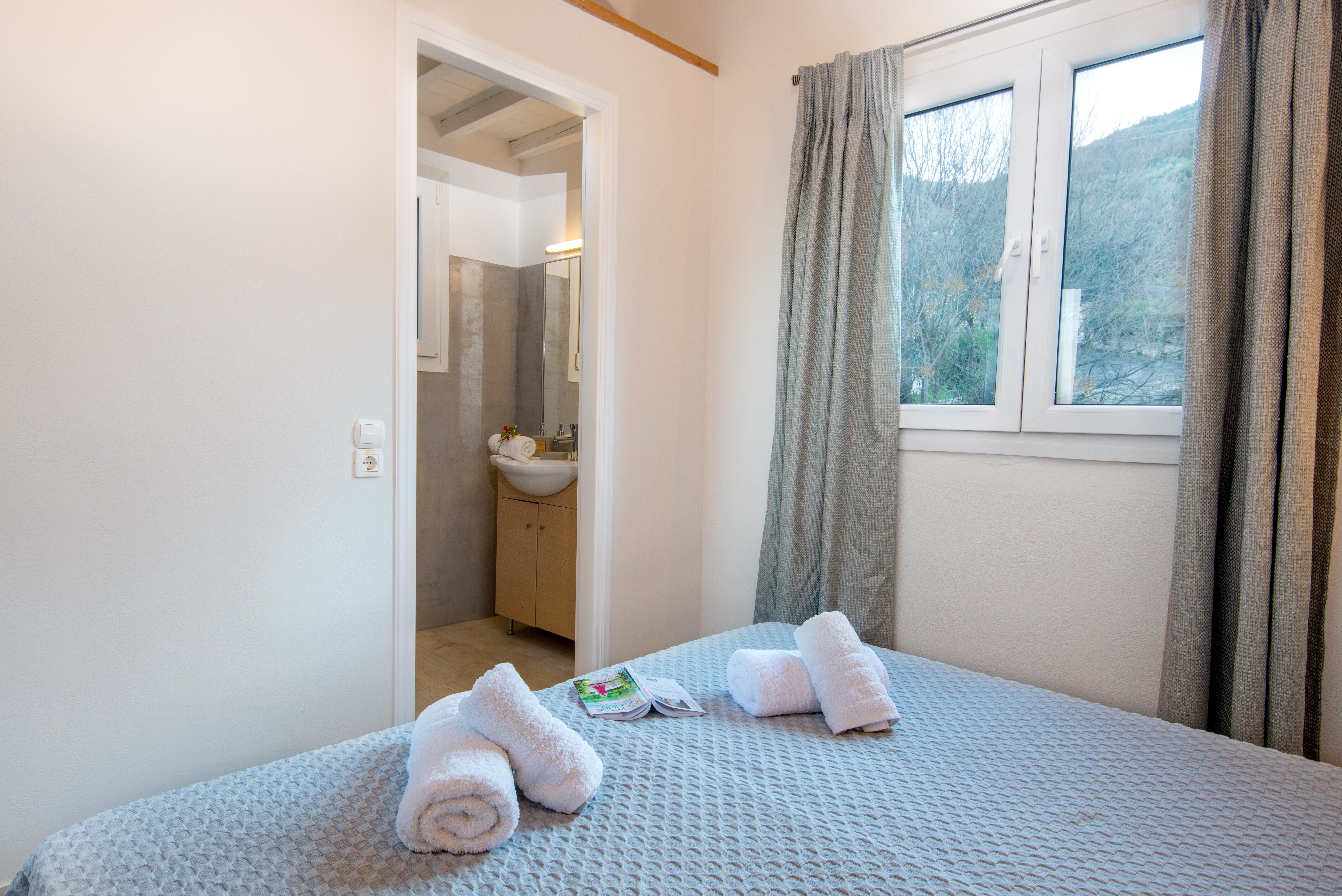 Ormos Beach House - Image 17