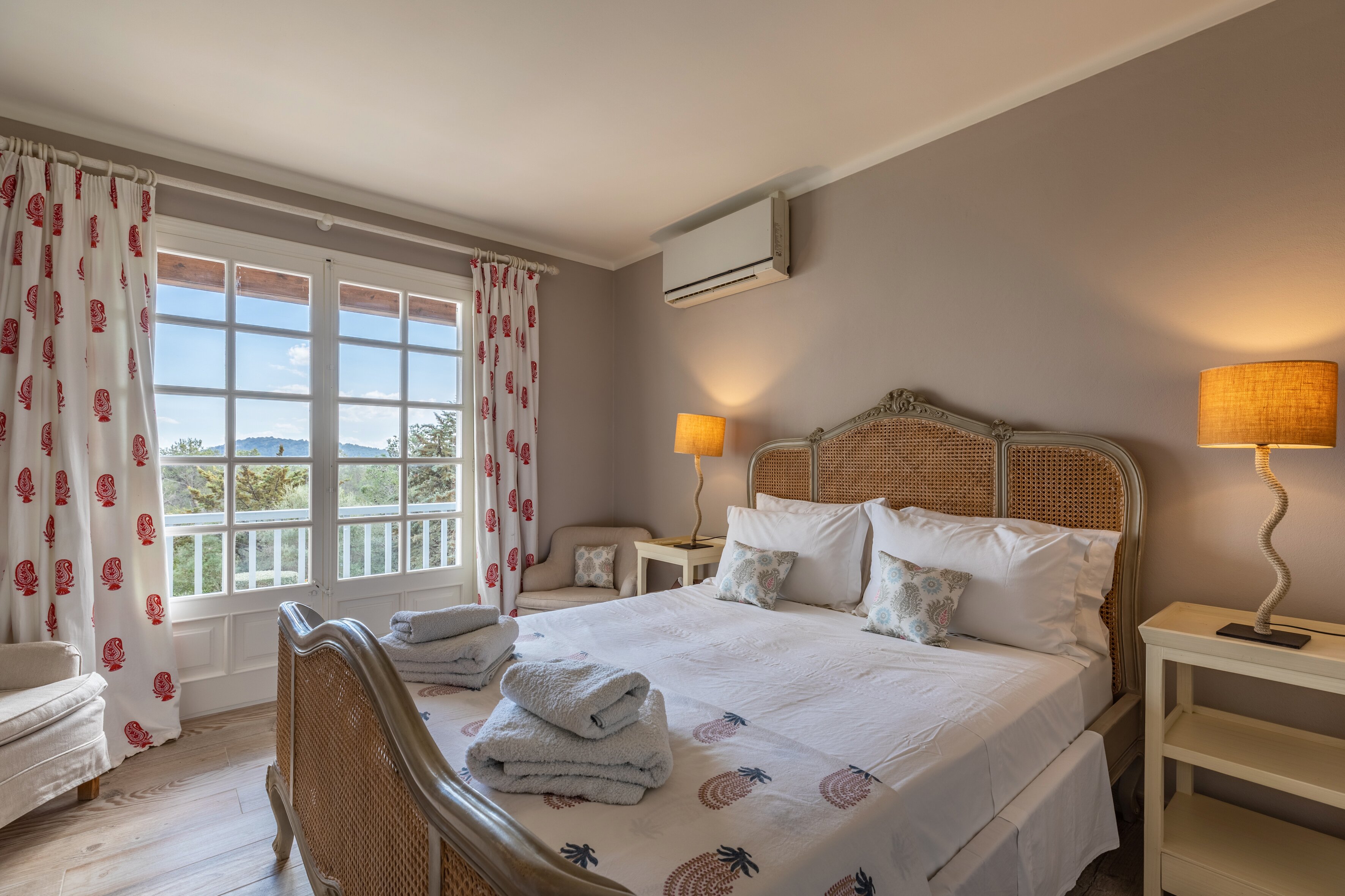 Las Peonias - Image 20