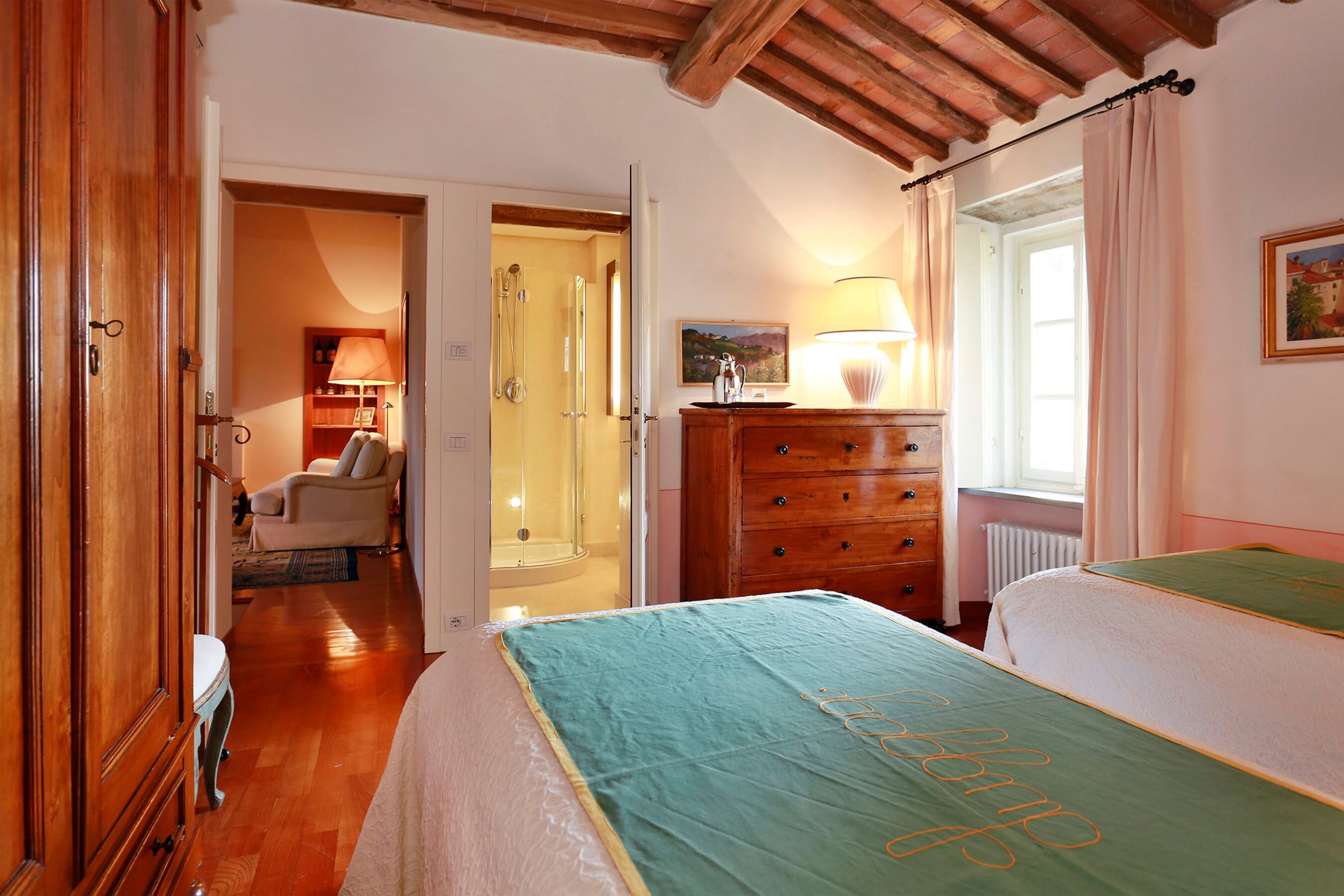 La Cantina - Image 13