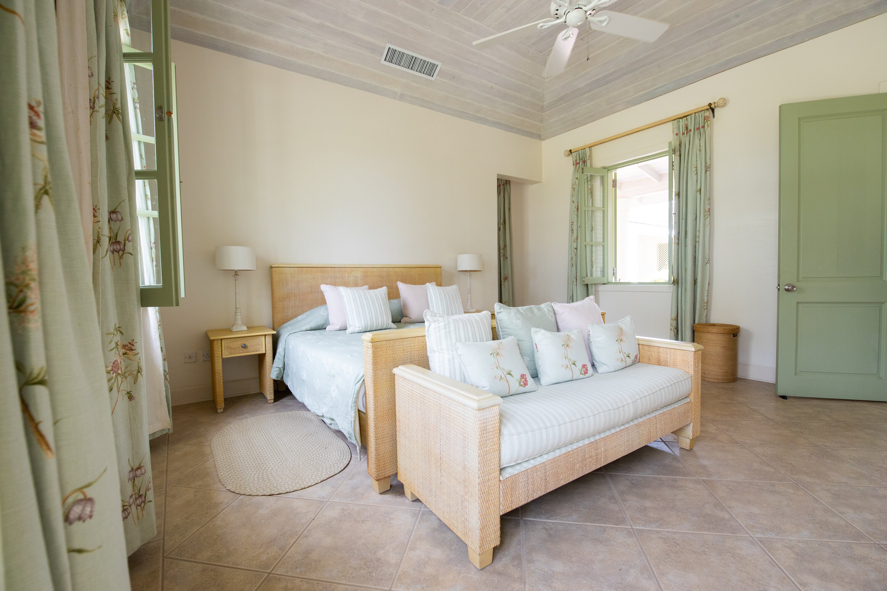 Hummingbird - Image 16