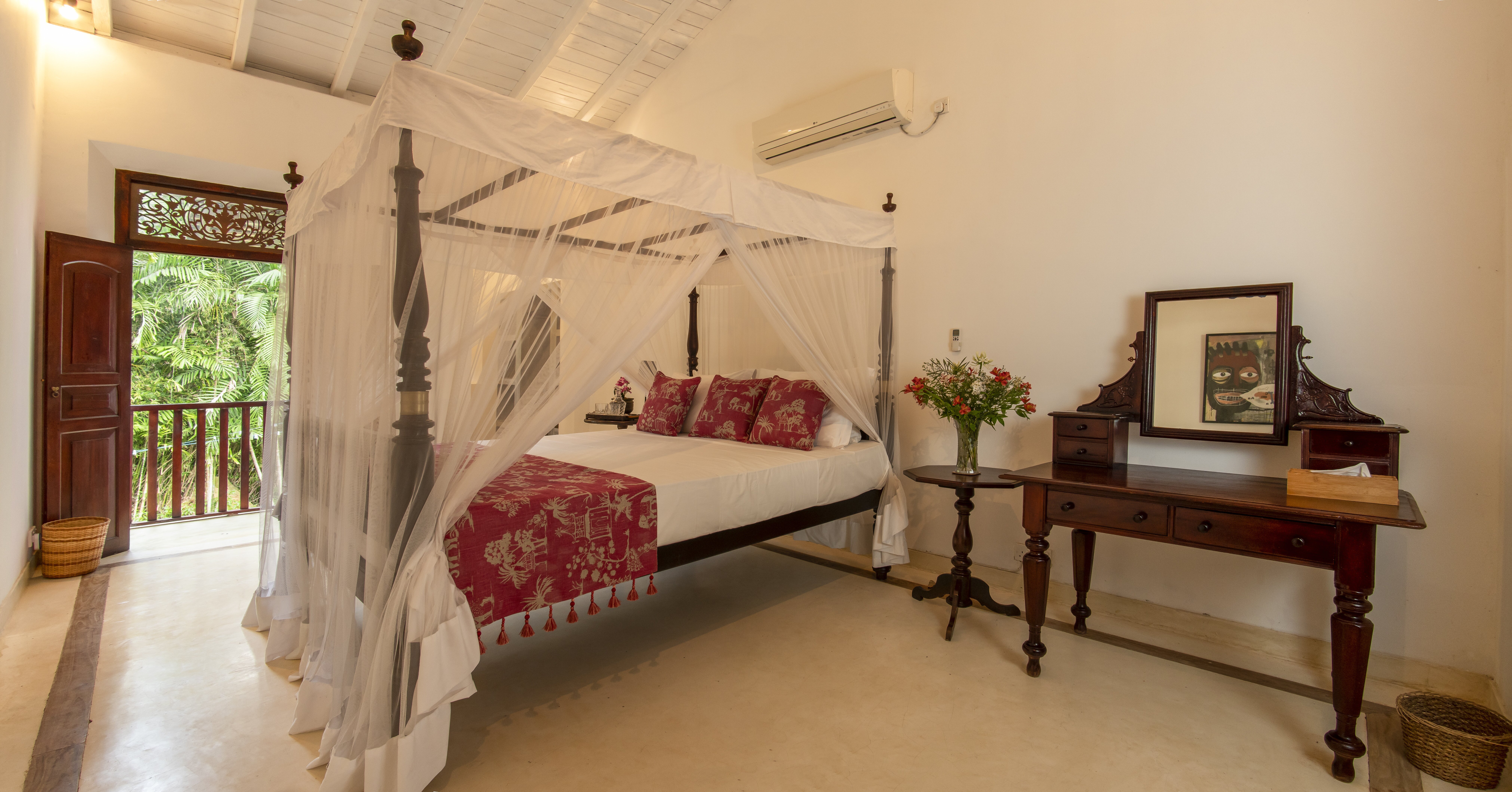 The Lake House - Image 17