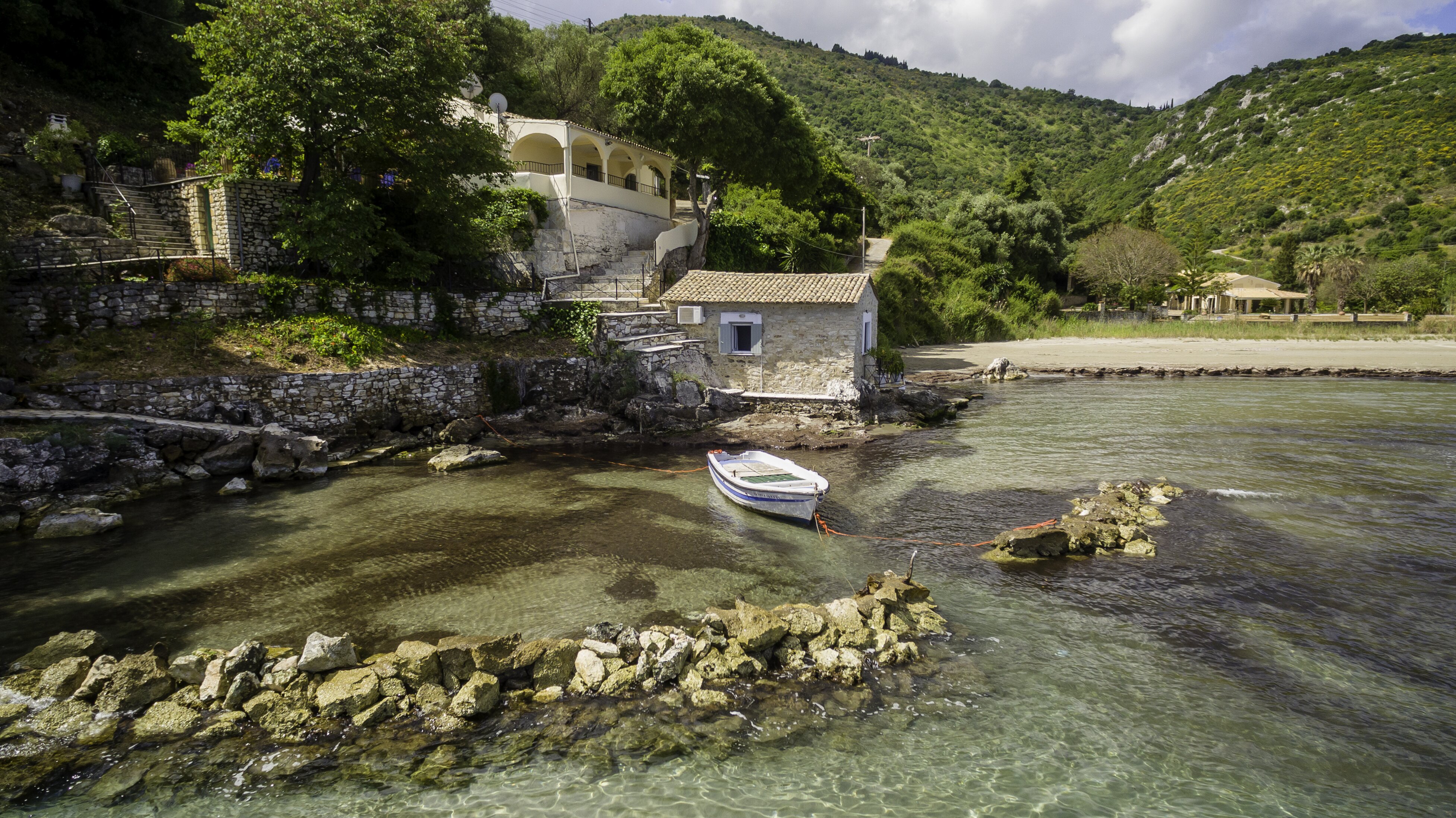 Apraos House & Studio - Image 19