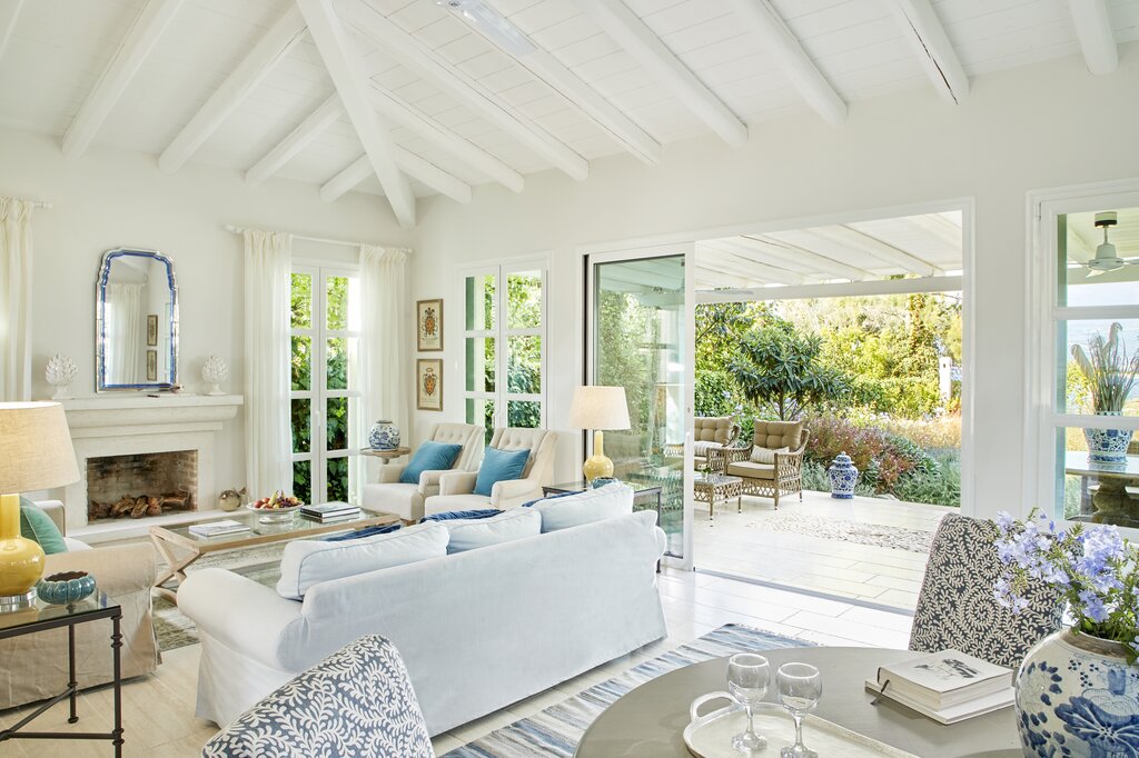 Open plan living/dining and kitchen area