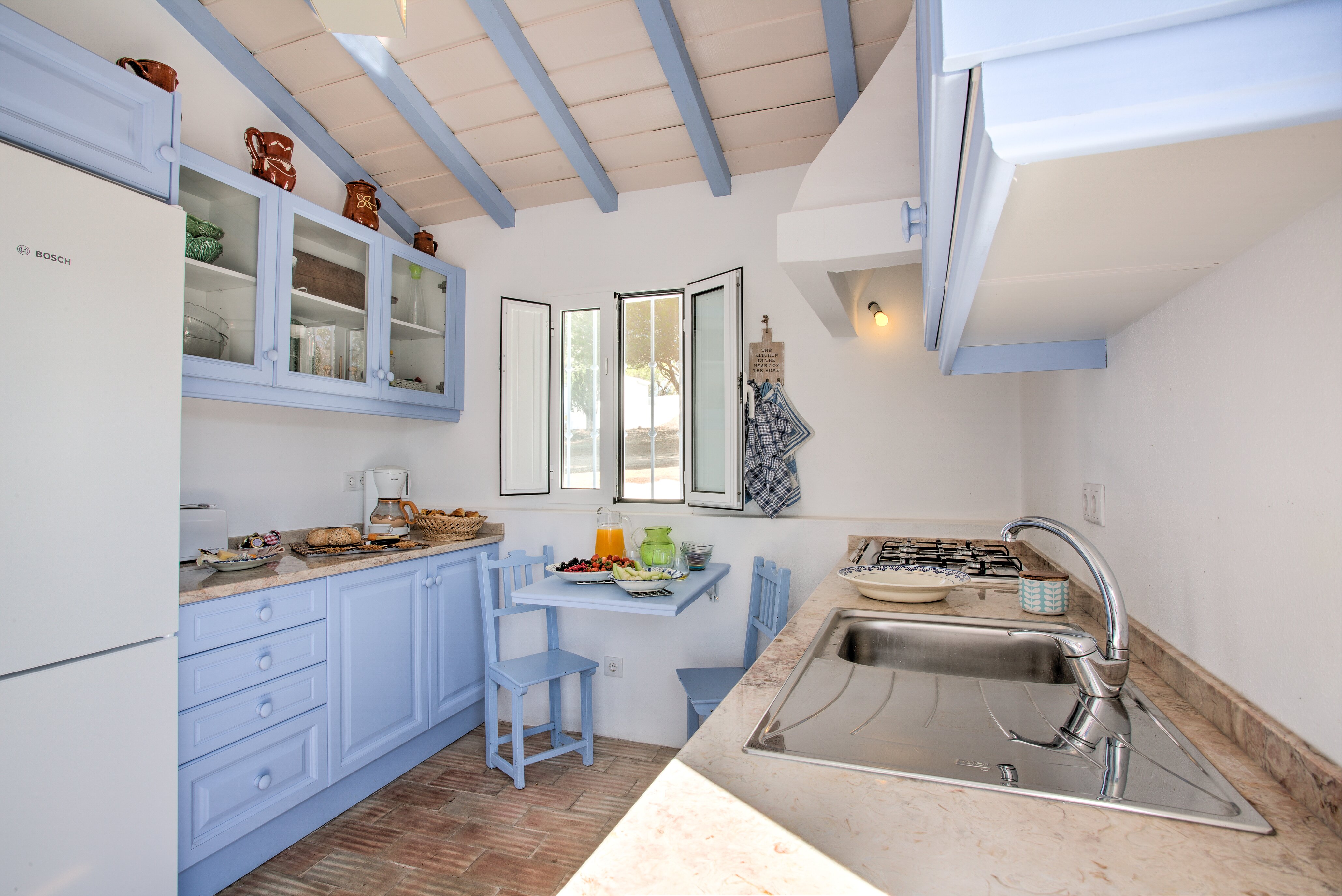 Sandy Bay Cottage - Image 11