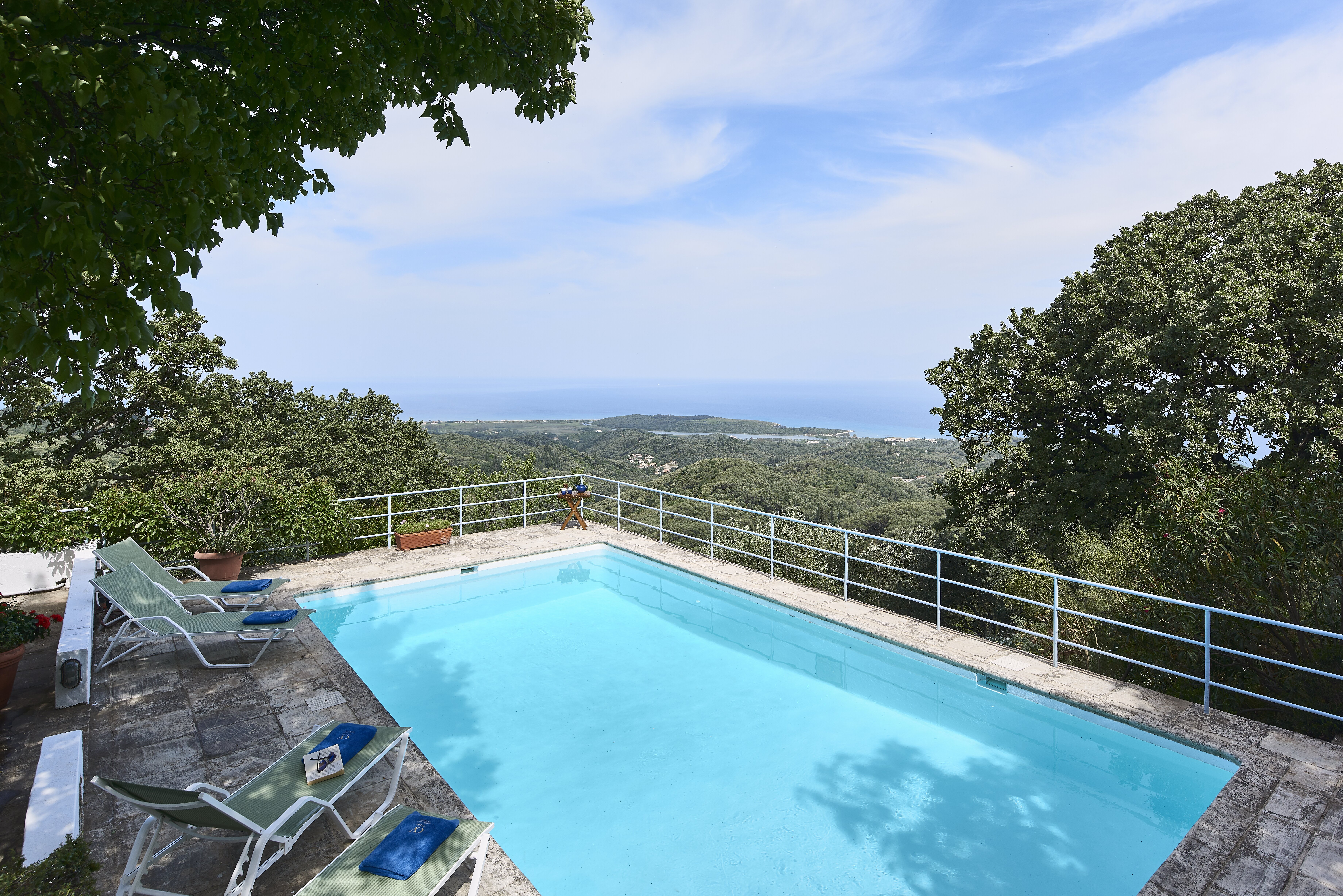 Loutses House - Image 3