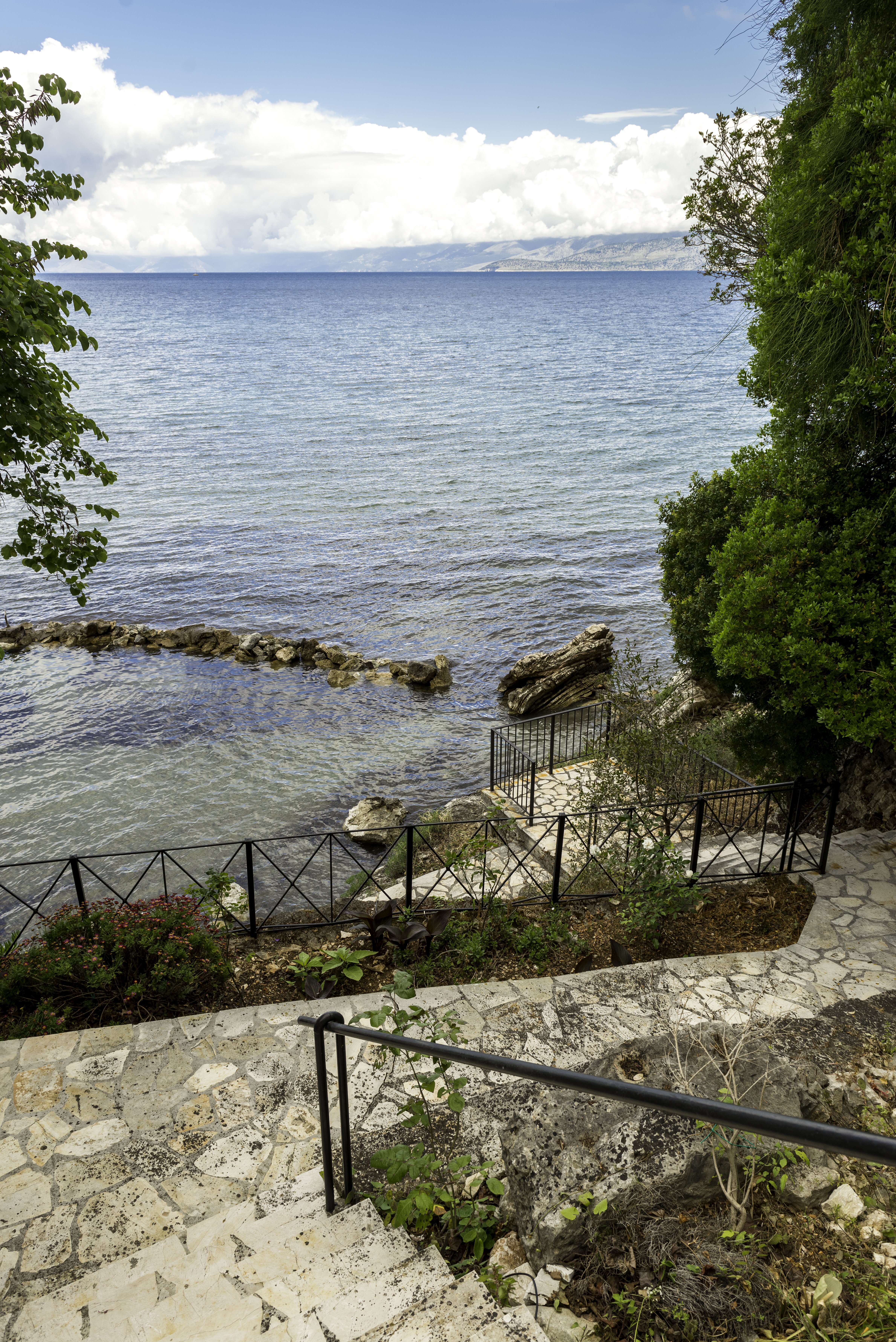 Apraos House - Image 12