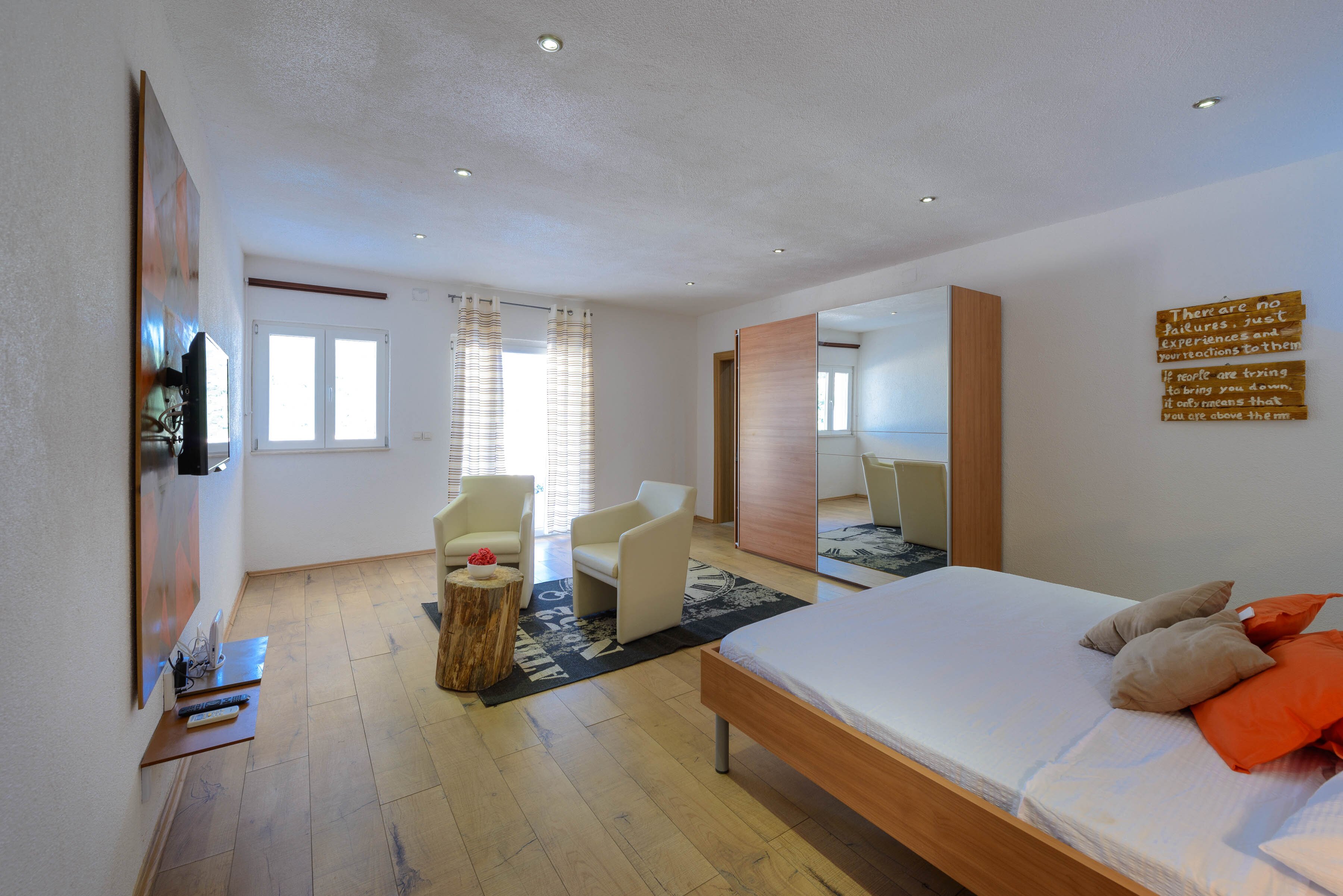 Crystal Cove - Image 4