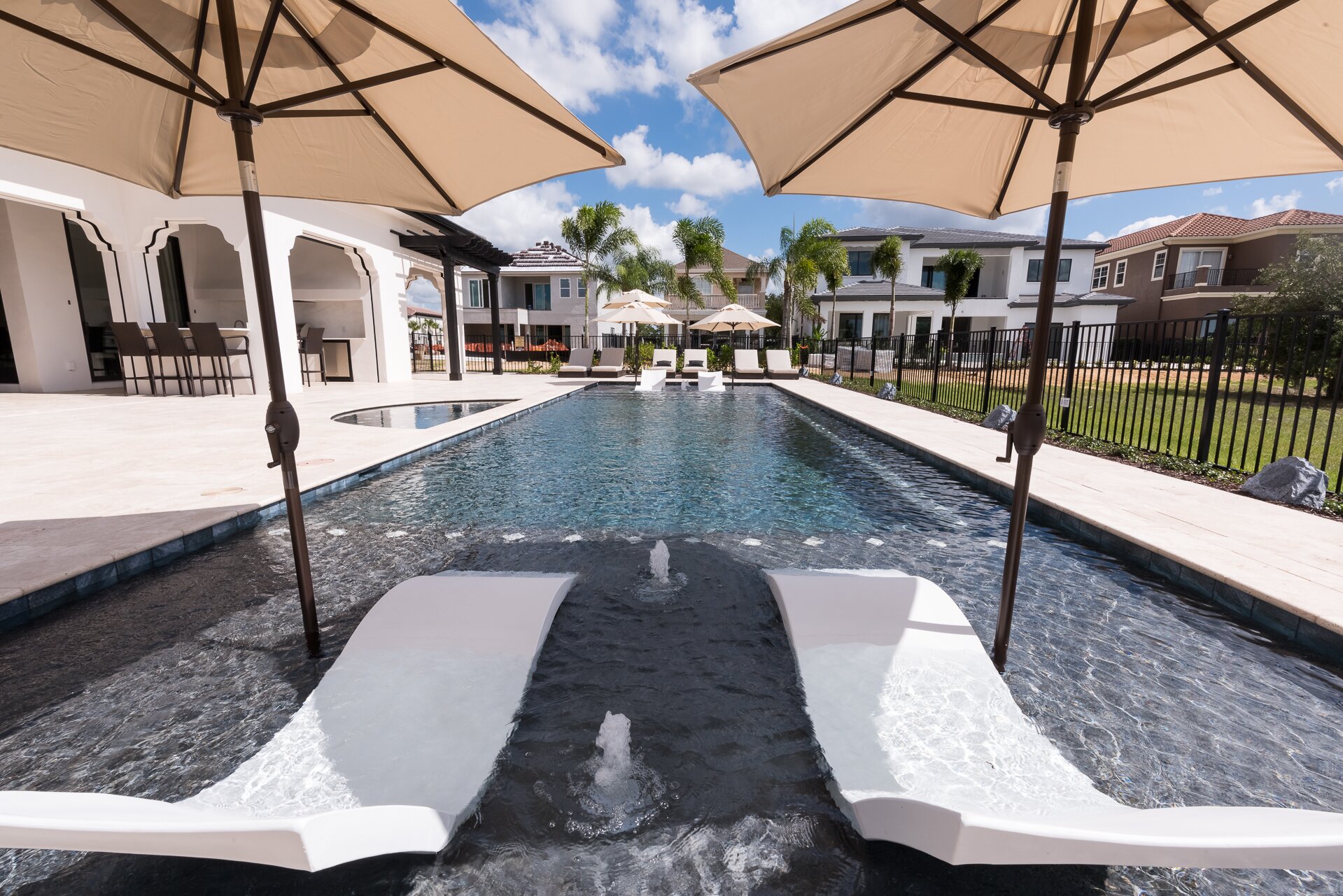 Lake View, Reunion Resort