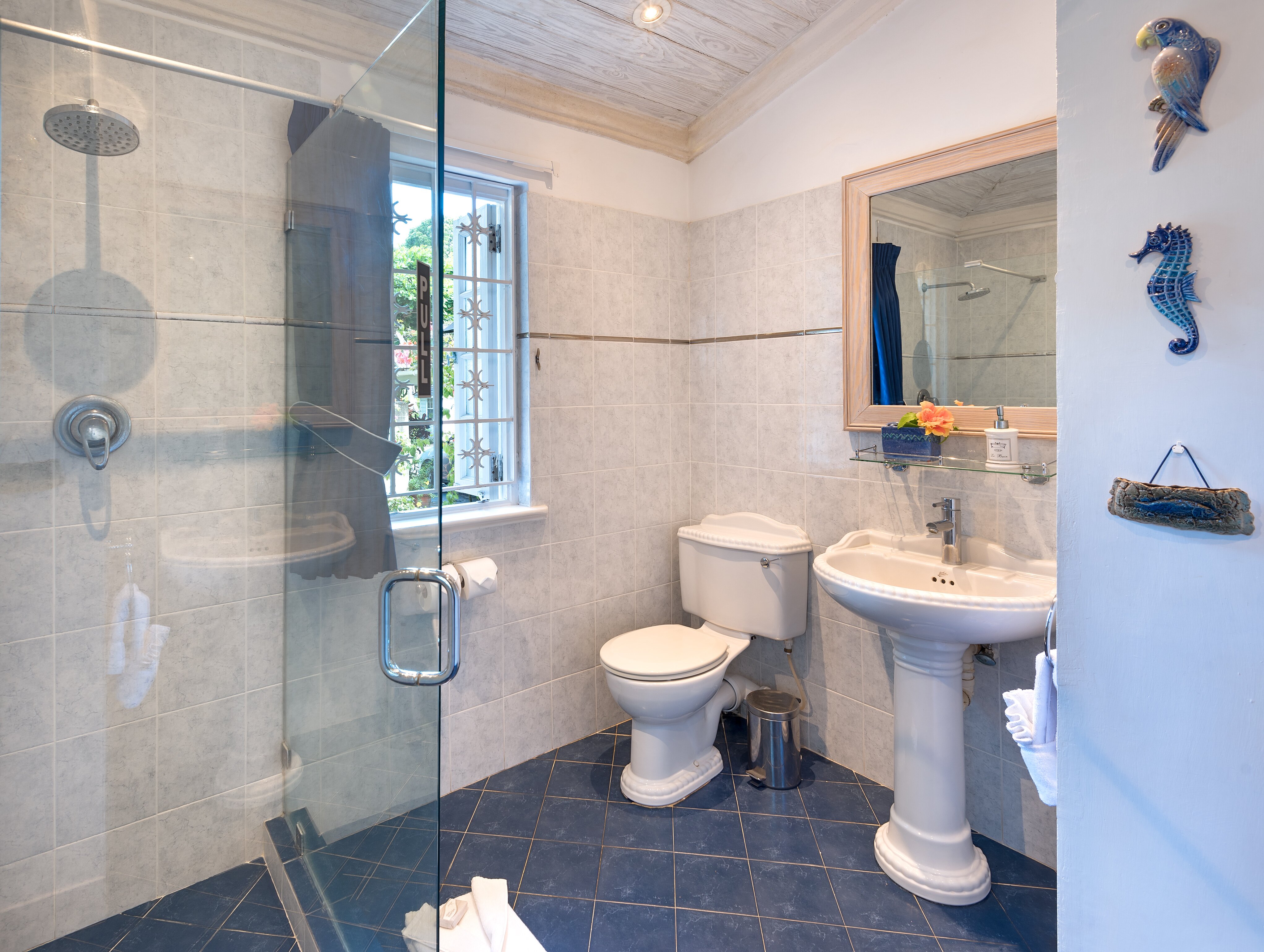 Emerald Beach - Image 10