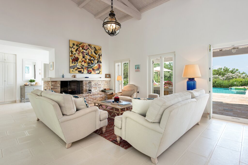 Open plan dining and living room