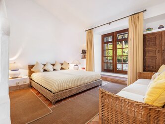 Double bedroom with shower room en suite and terrace access