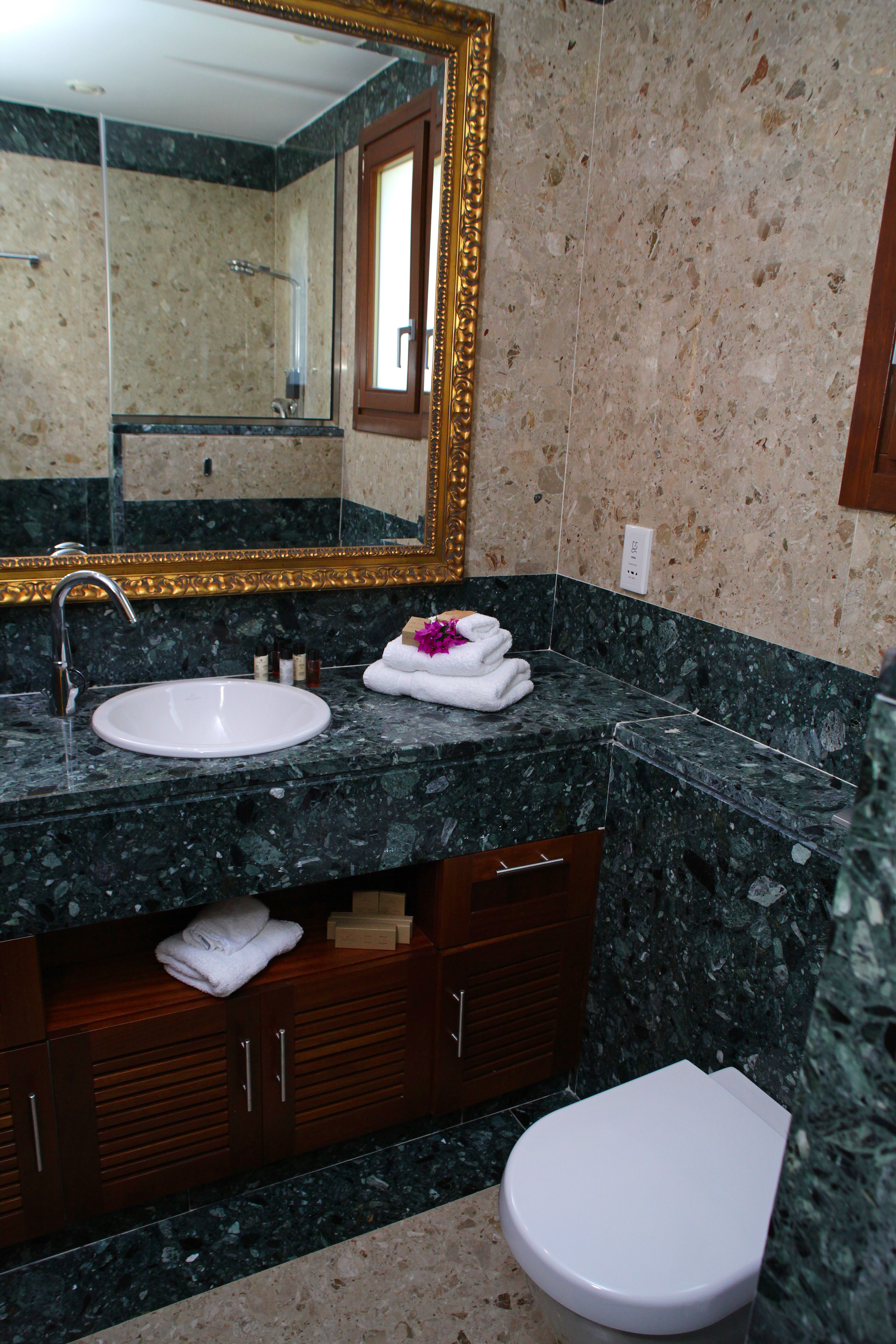 Villa Hades - Image 13