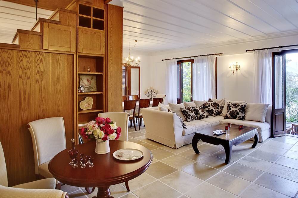 Sailors Retreat - Image 6