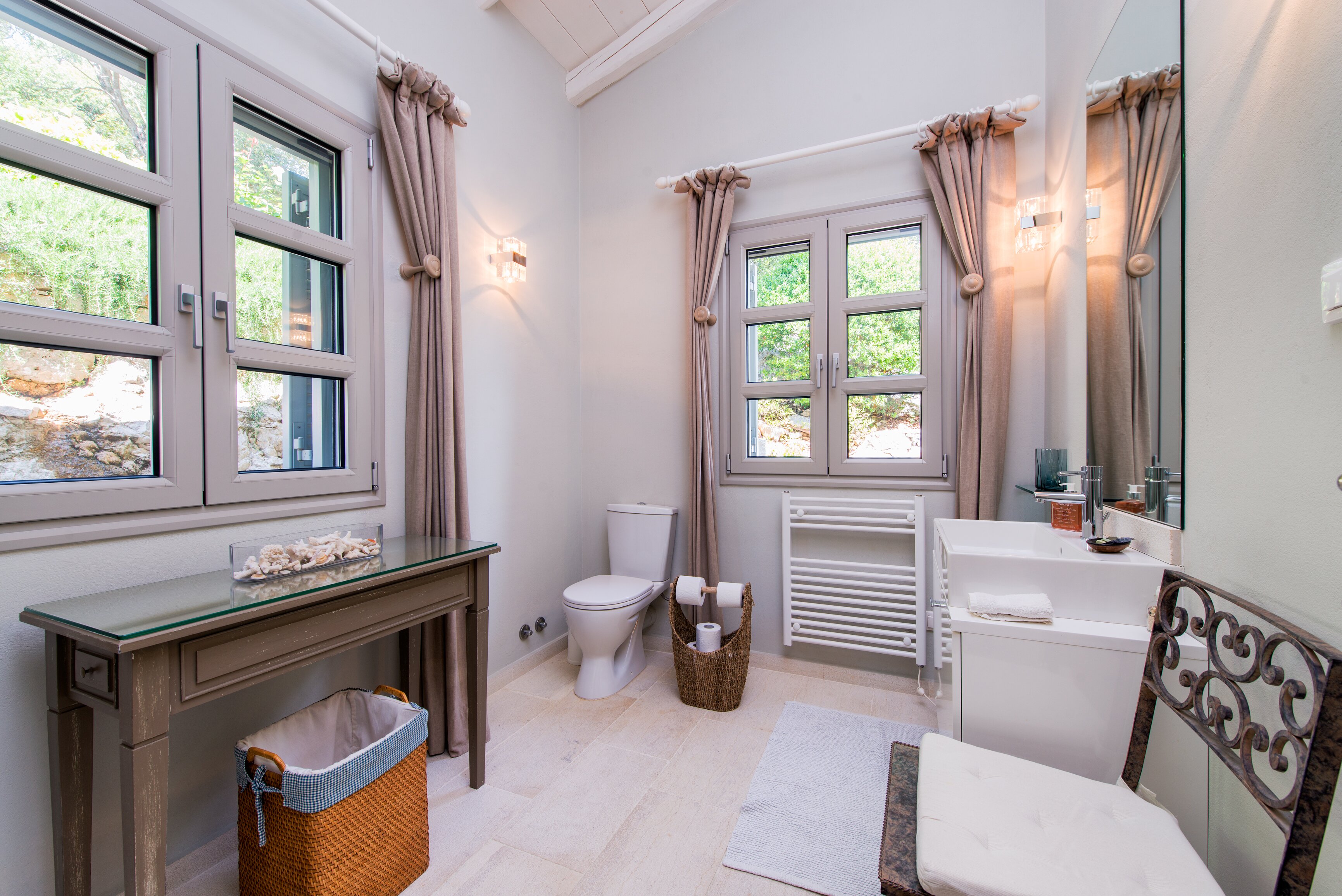 Kalamaki Bay House - Image 8