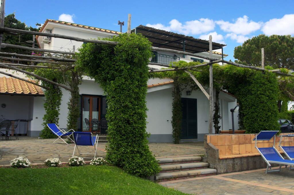 Extensive outdoor terraces