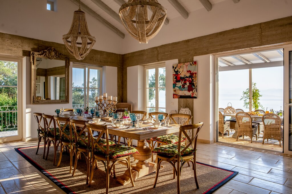 Open plan living/dining and kitchen area