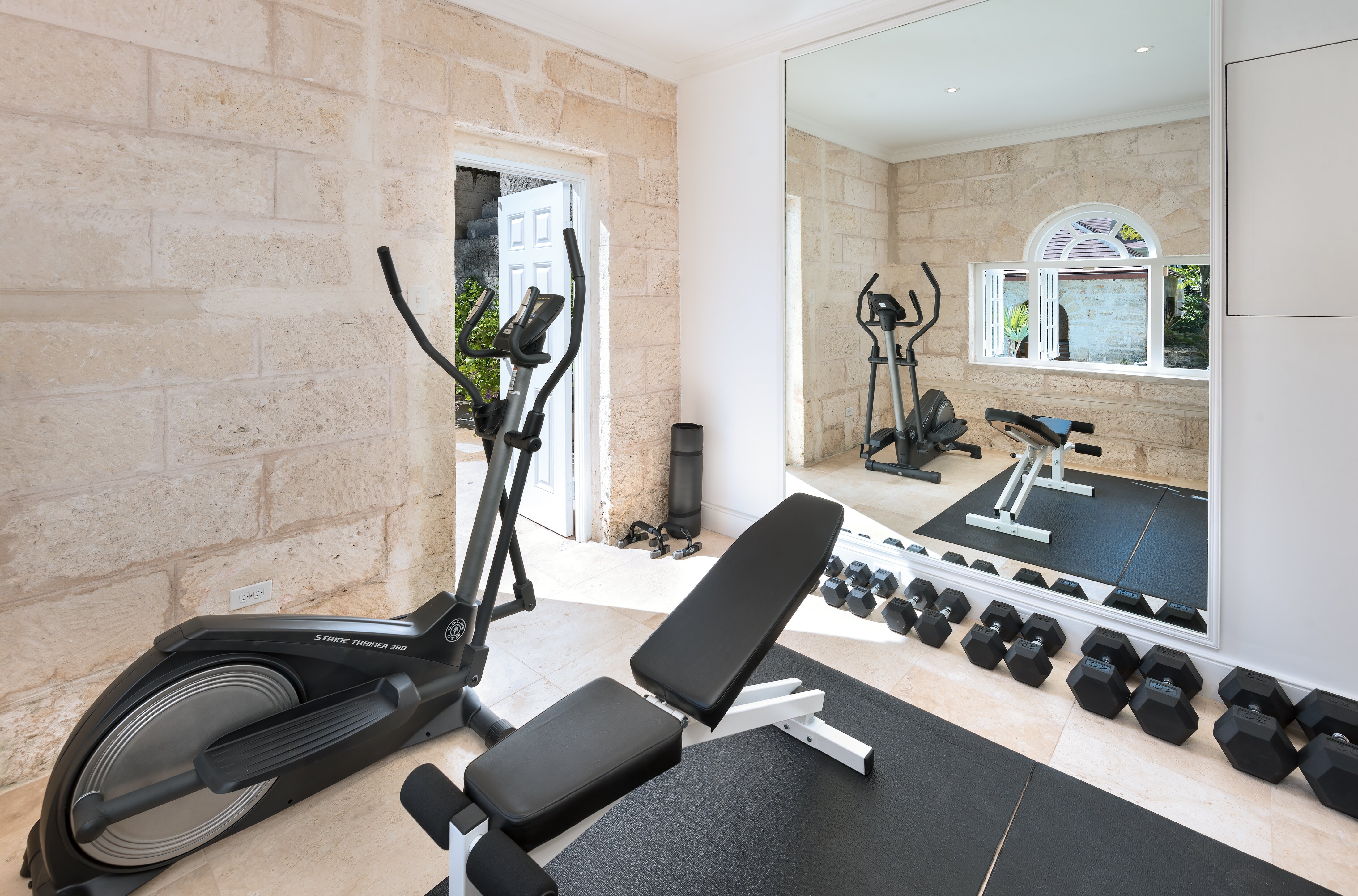 Porter's Villa - Image 15