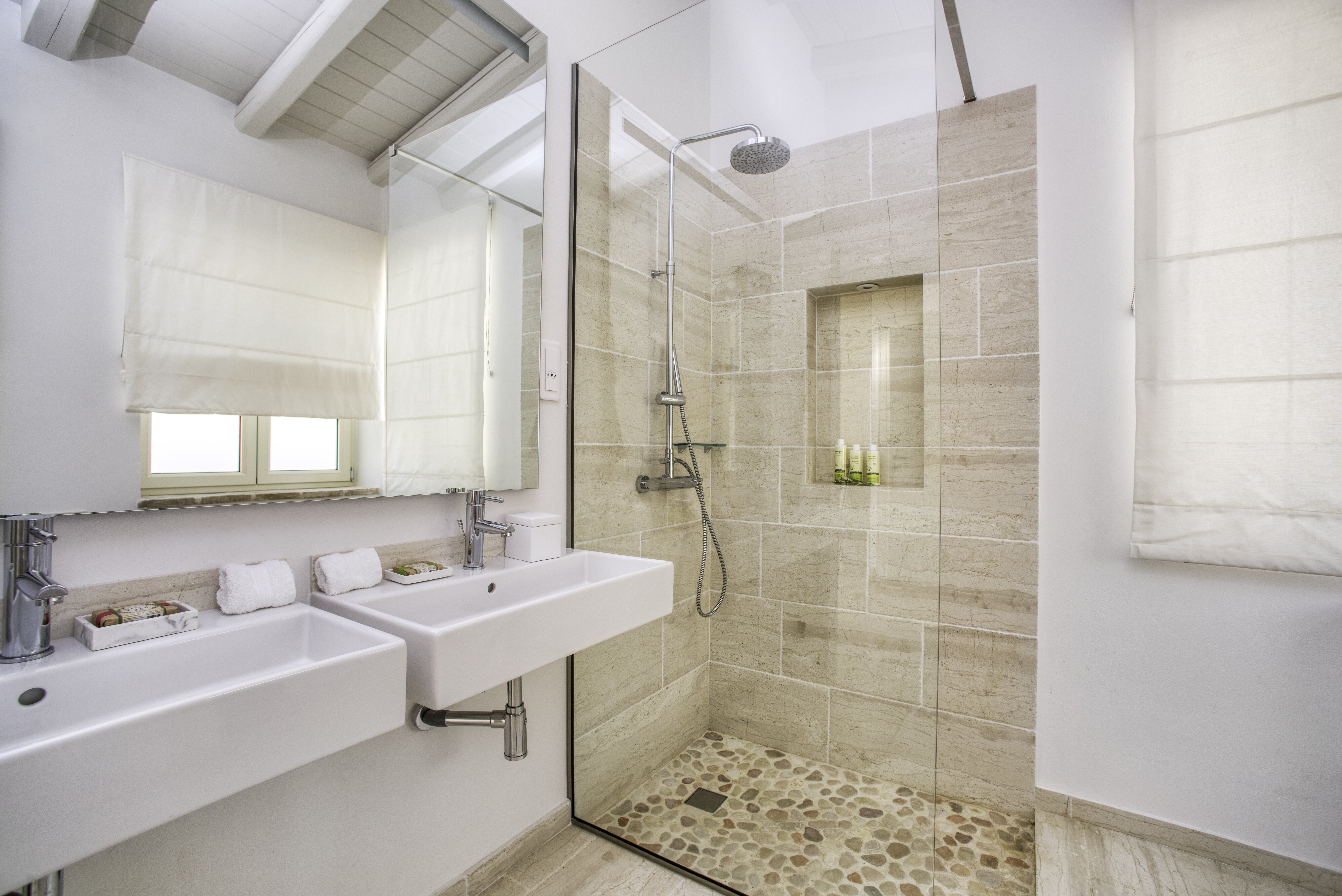 Peristera House - Image 18