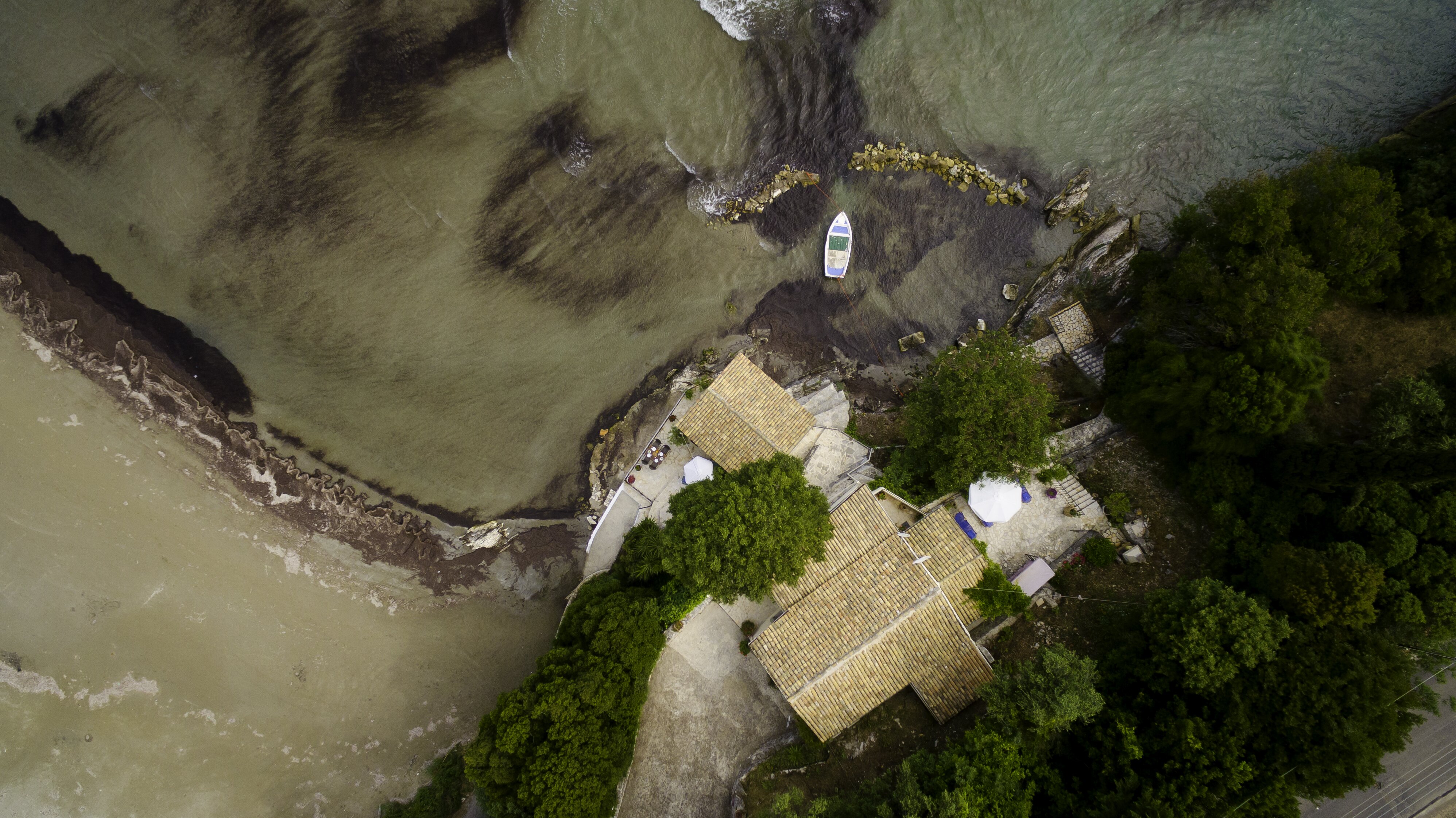 Apraos House - Image 14