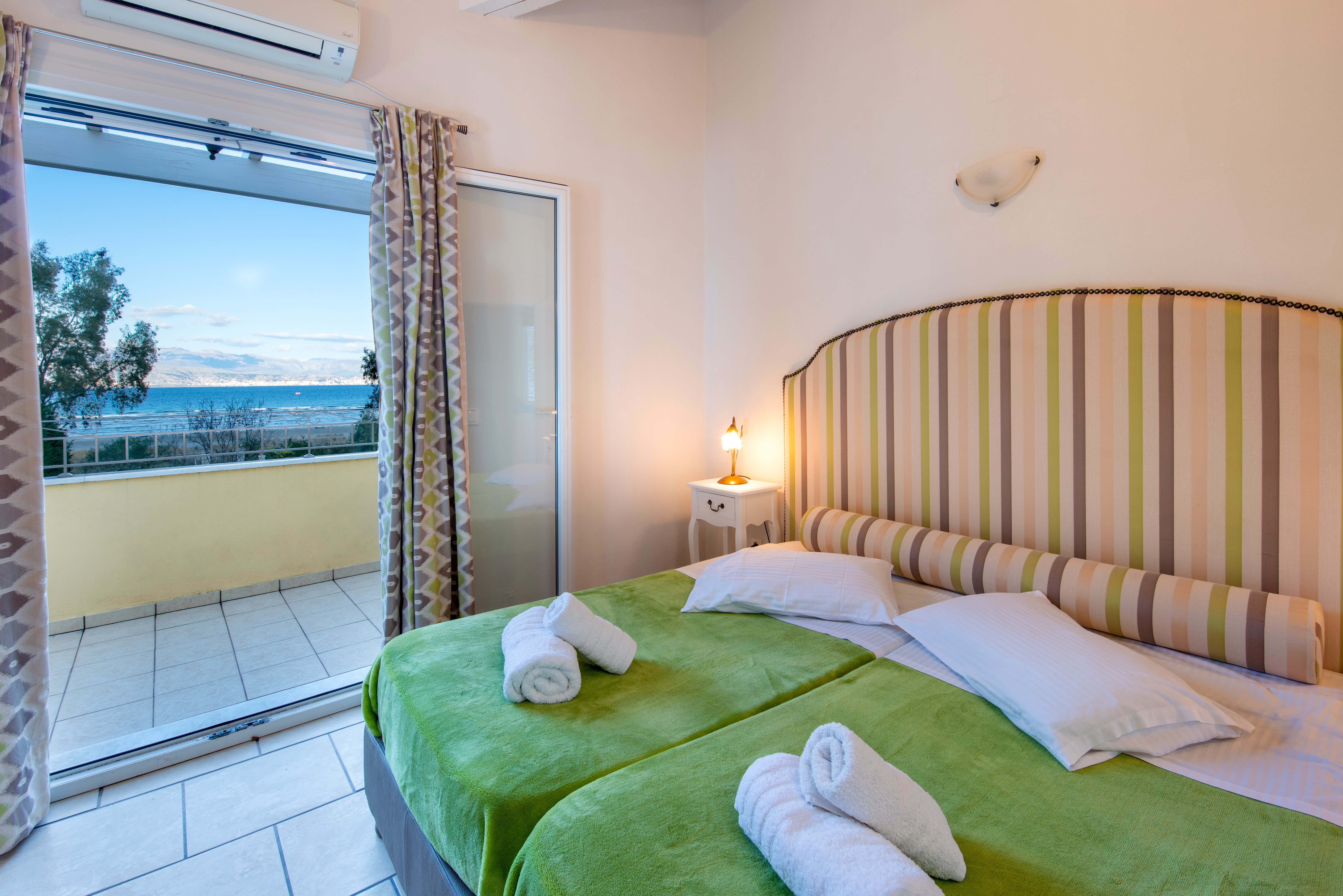 Ormos Beach House - Image 14