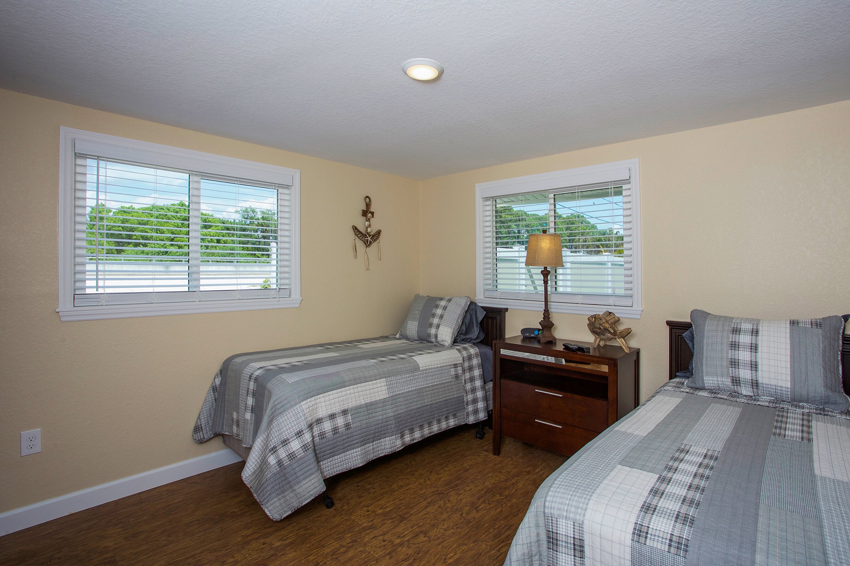 Honeyvine - Image 13