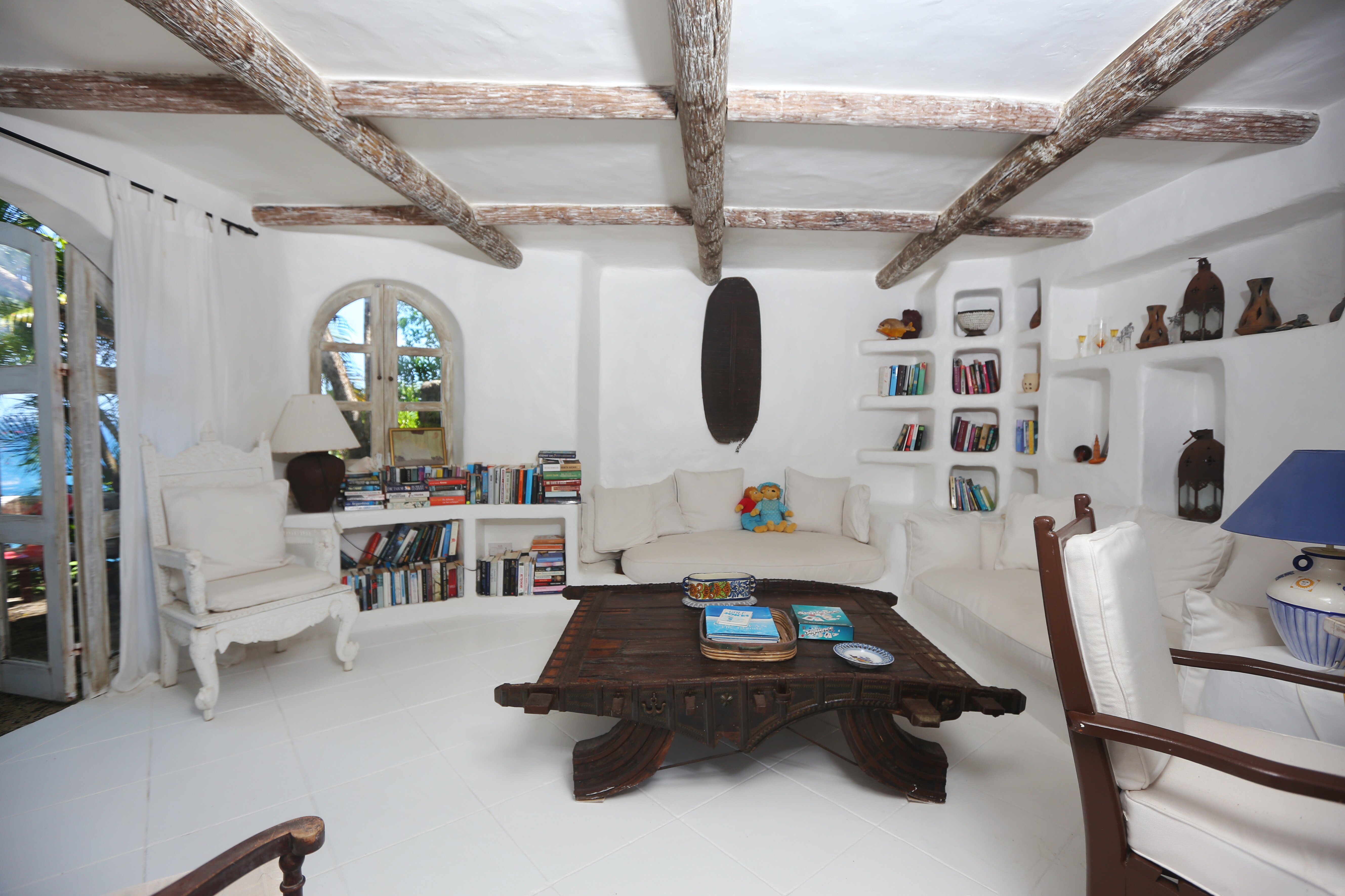 Smuggler's Nest - Image 5