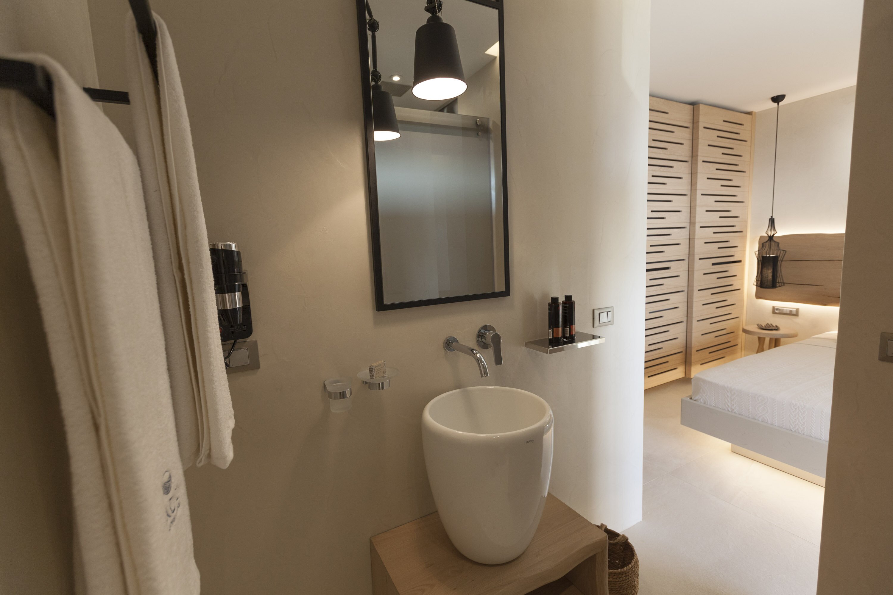 Lena House - Image 10