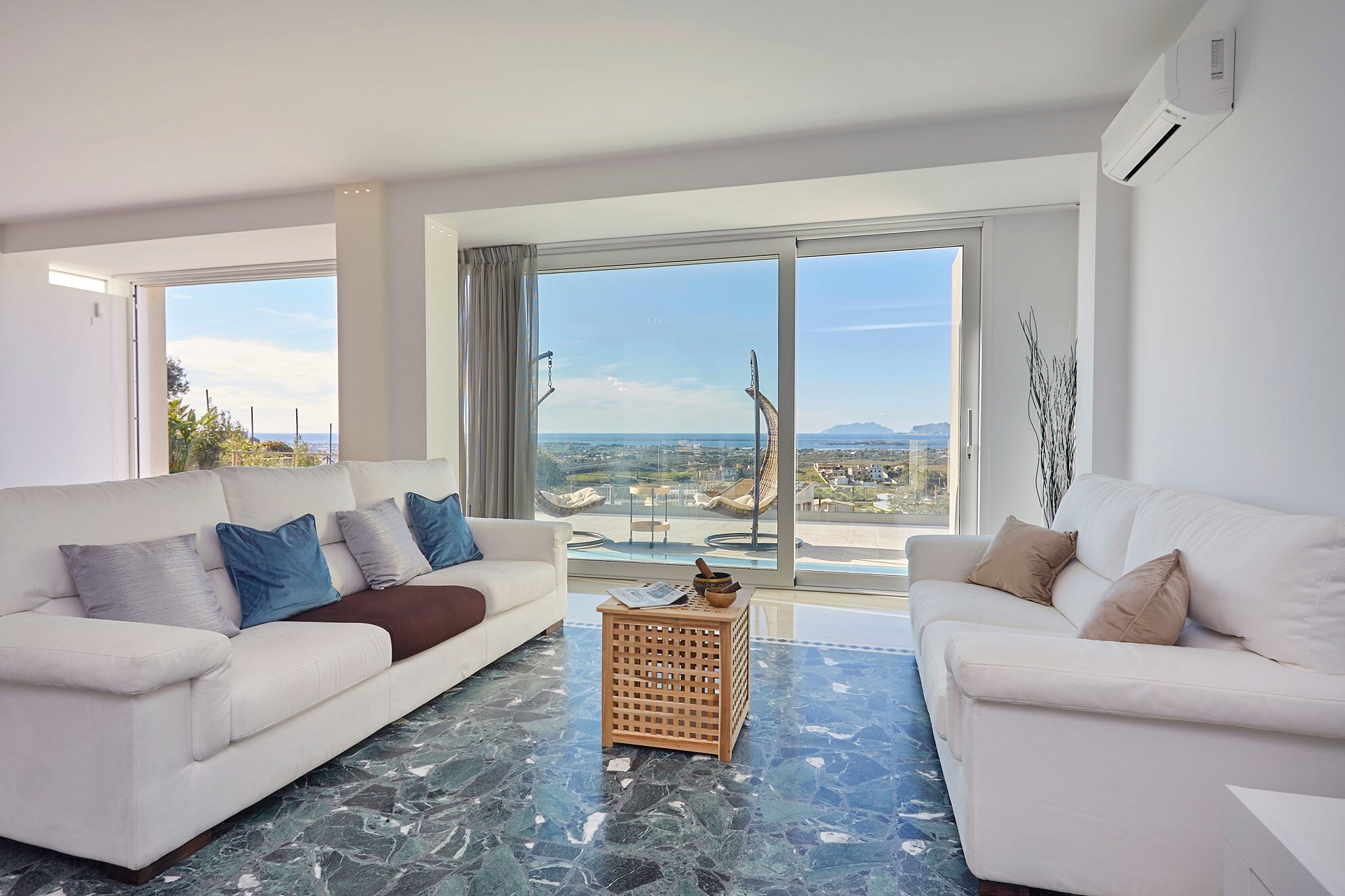 Islands View - Image 3