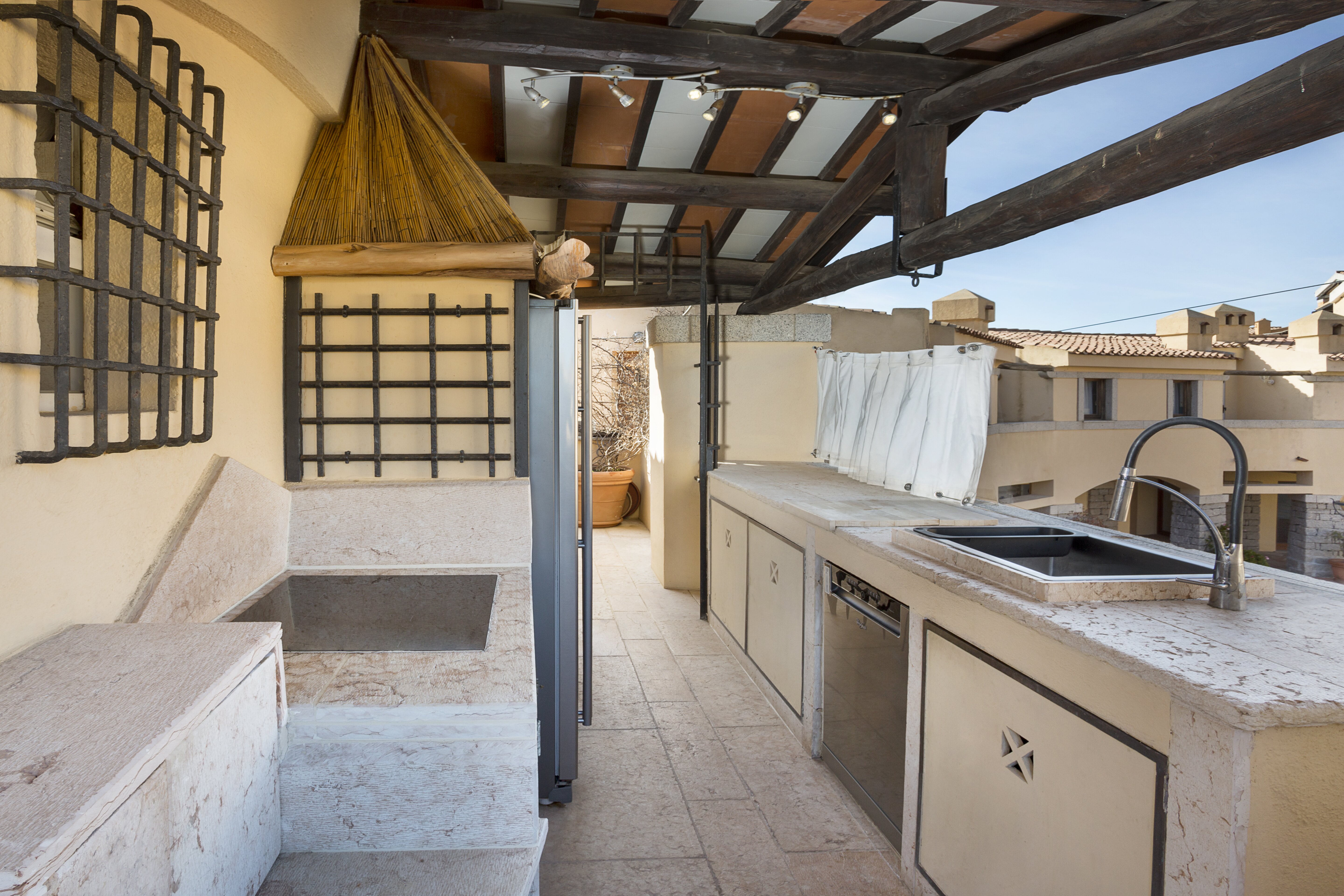 La Marina Penthouse - Image 3