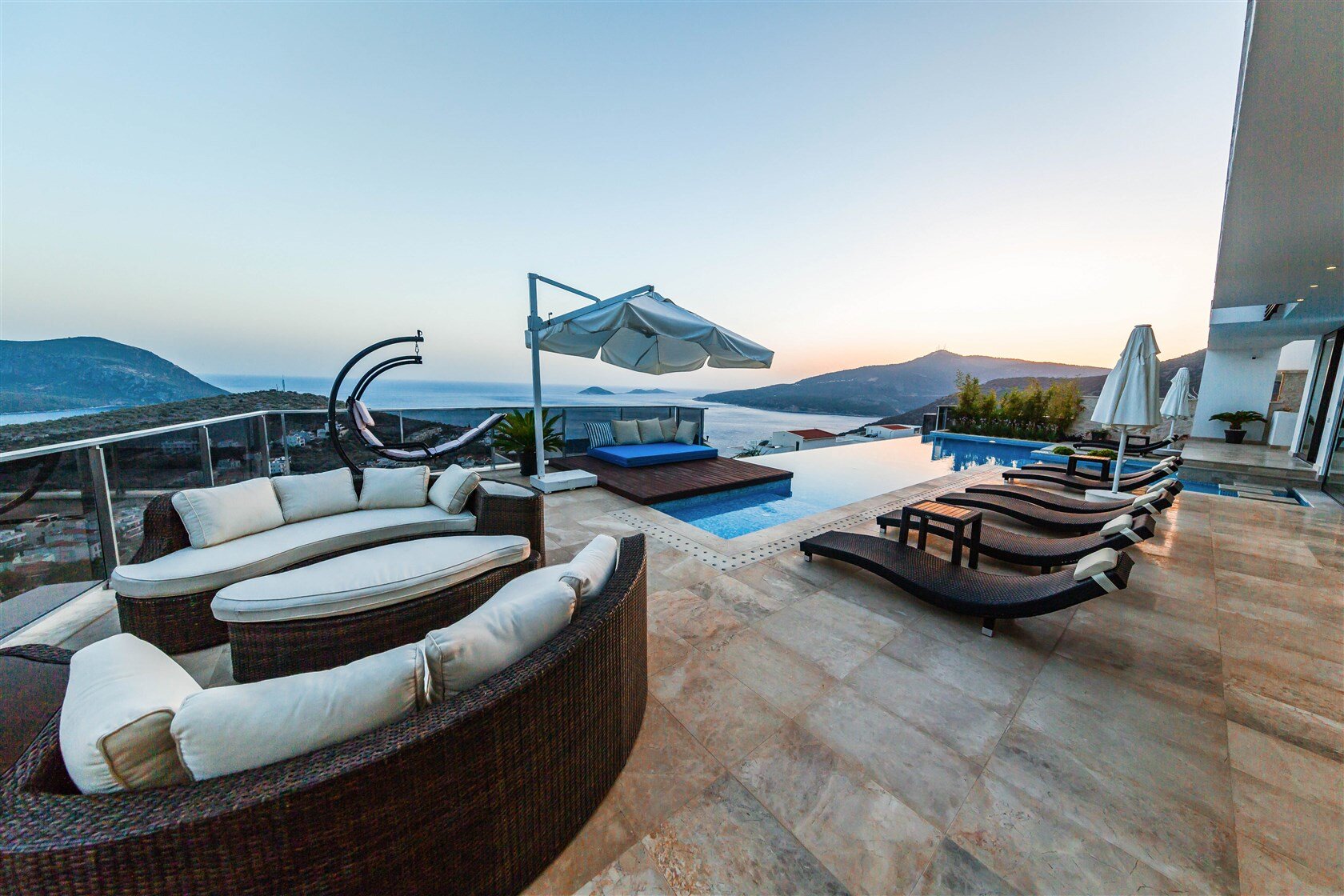 Villa Gunes - Image 2
