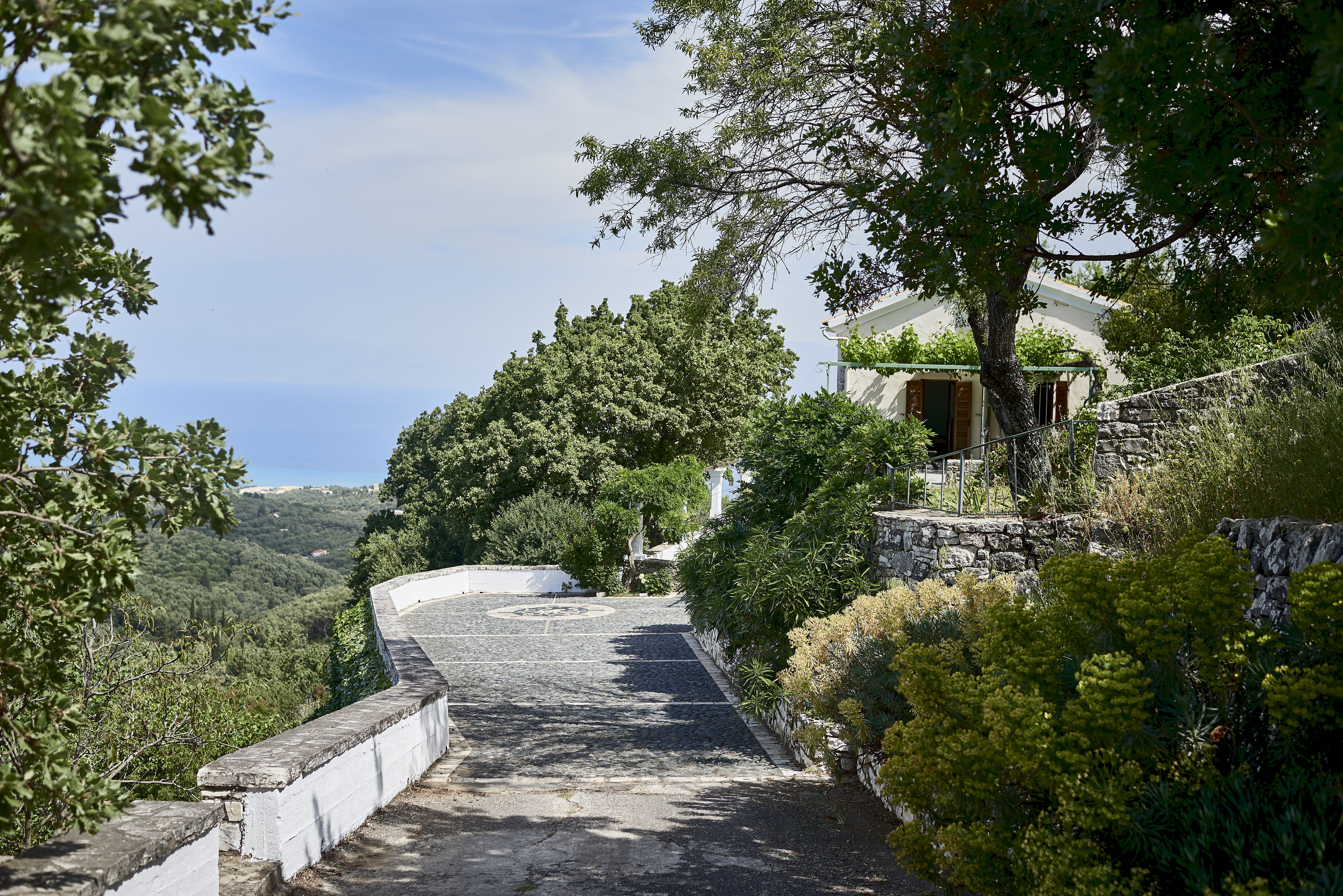 Loutses House - Image 15