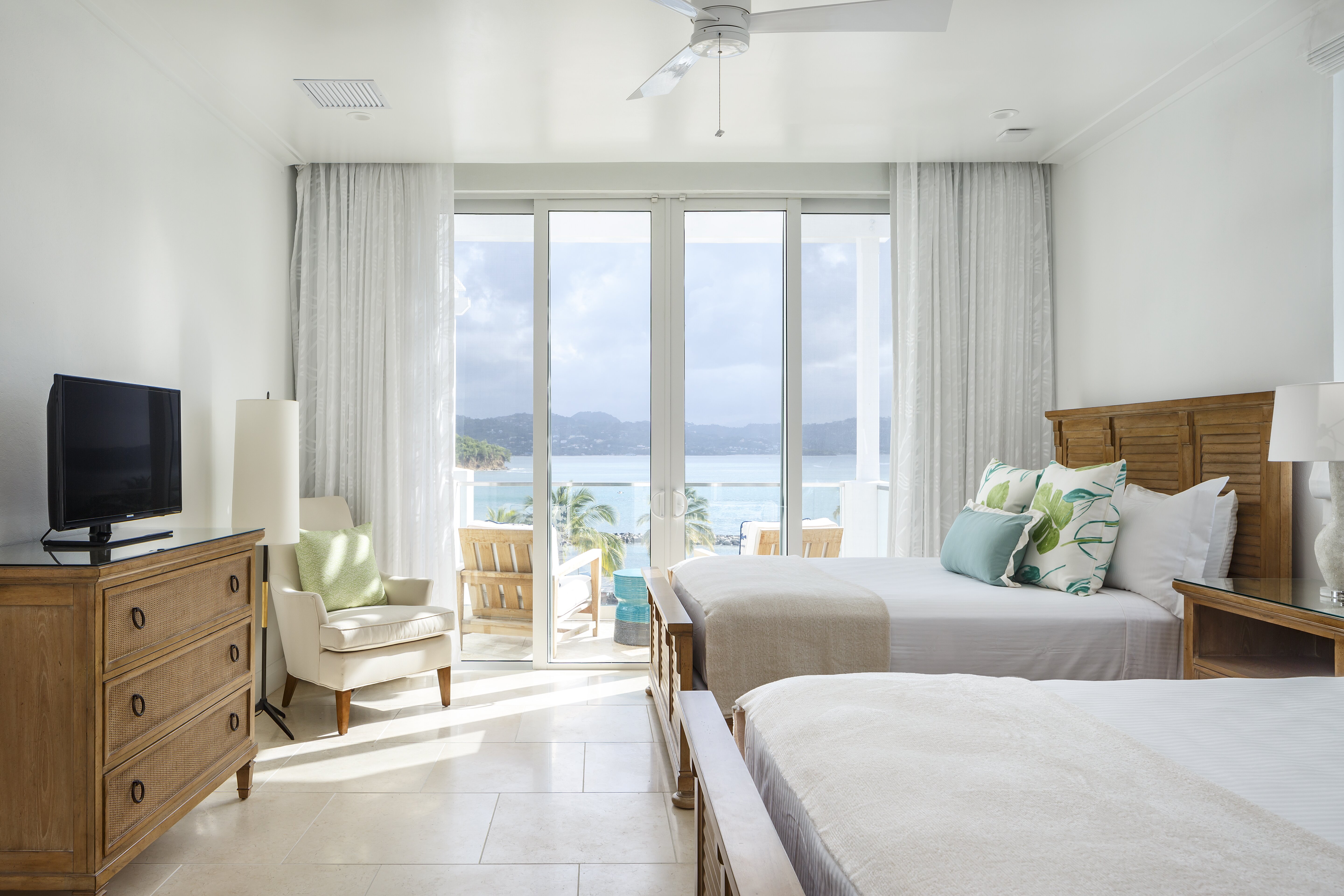 Windjammer Luxury Beachfront Villa - 2BD - Image 5