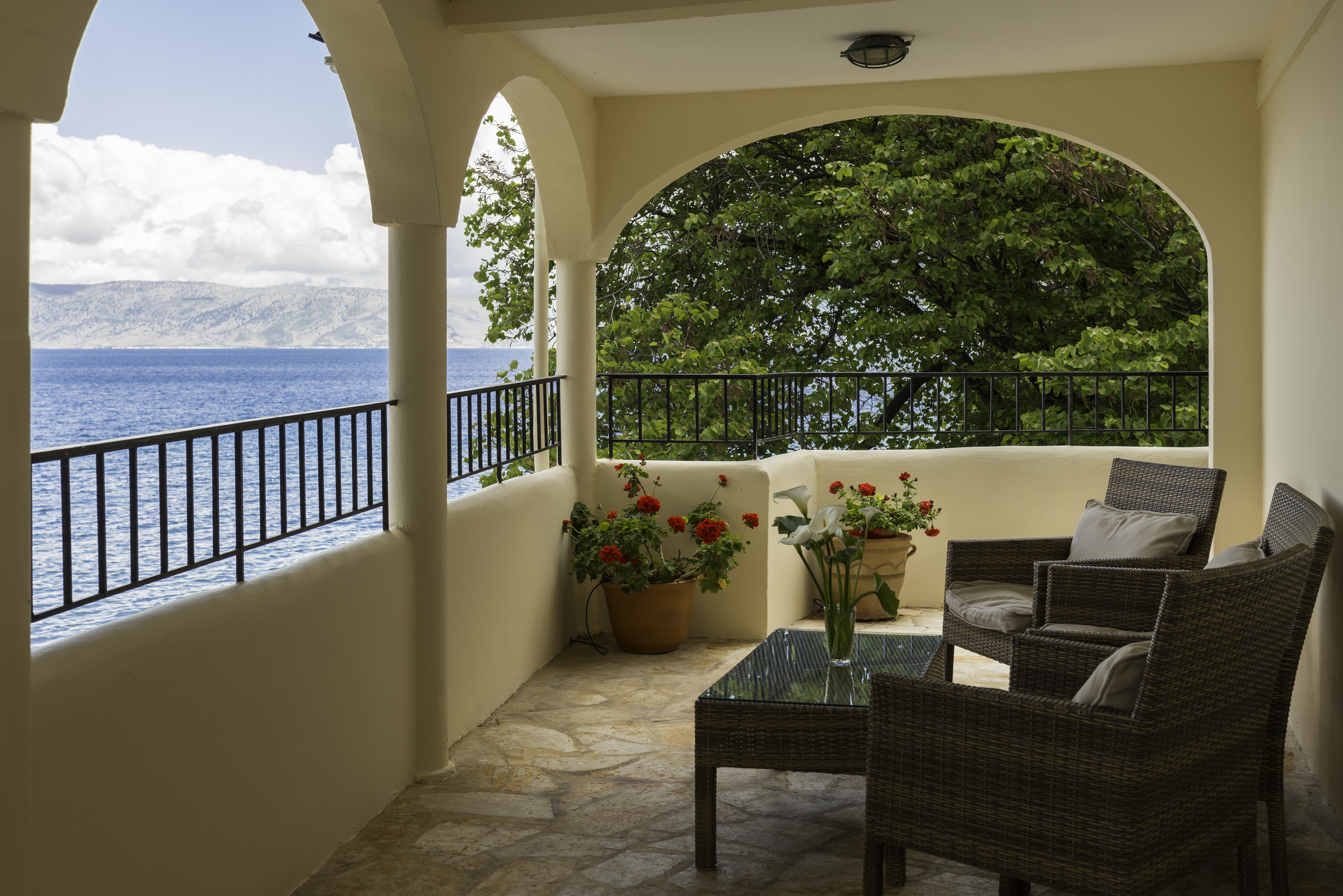 Apraos House - Image 4