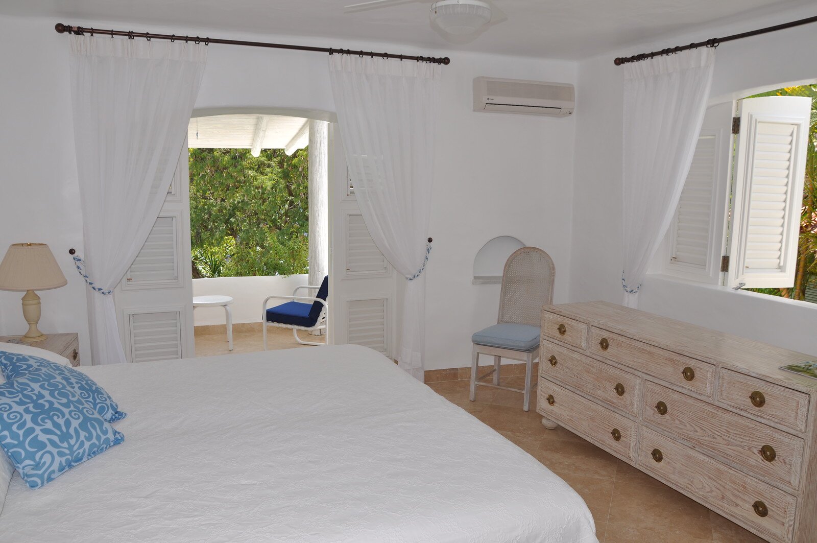 Ocean's Edge - Image 11