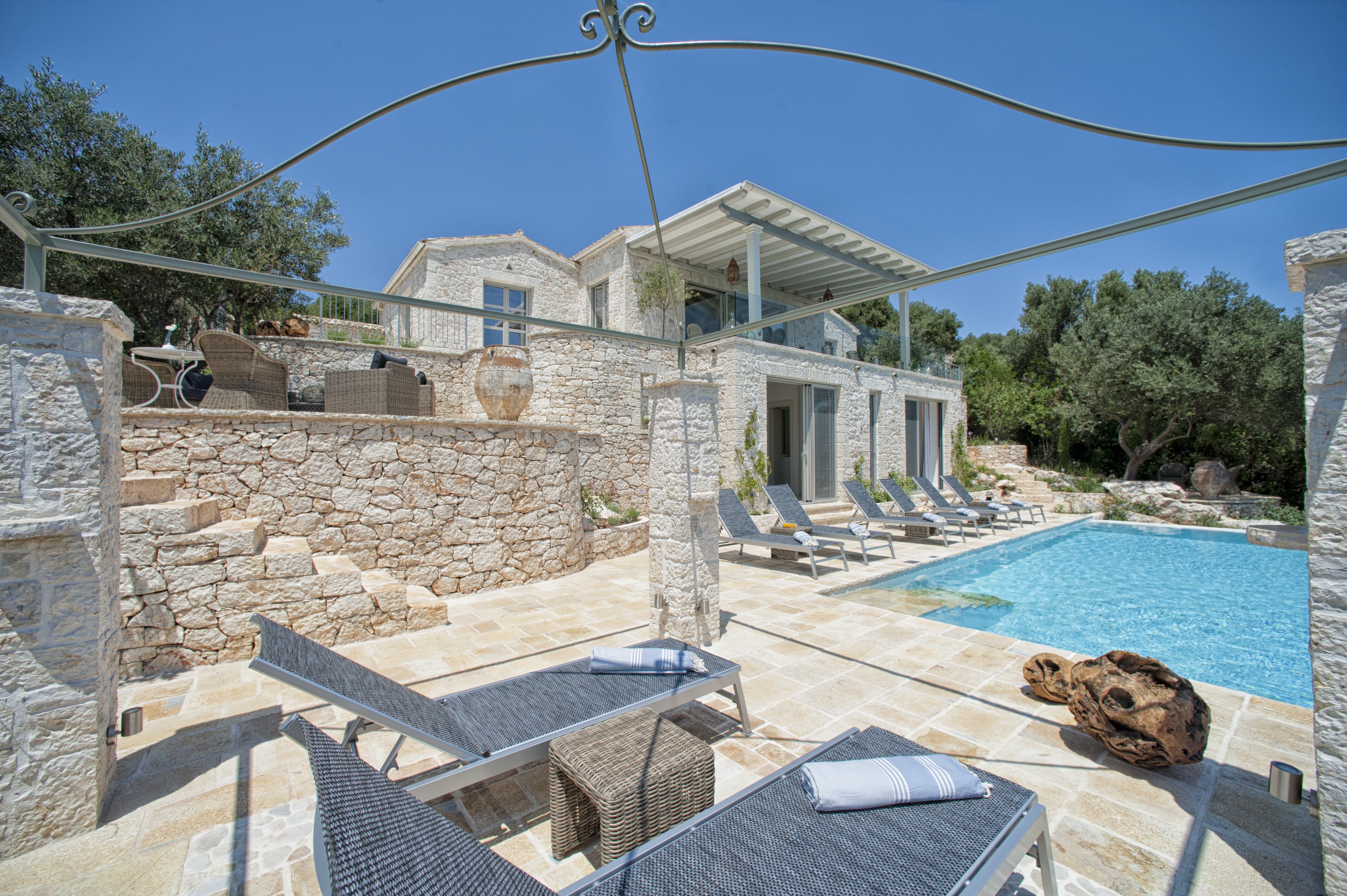 Jacaranda House - Image 4