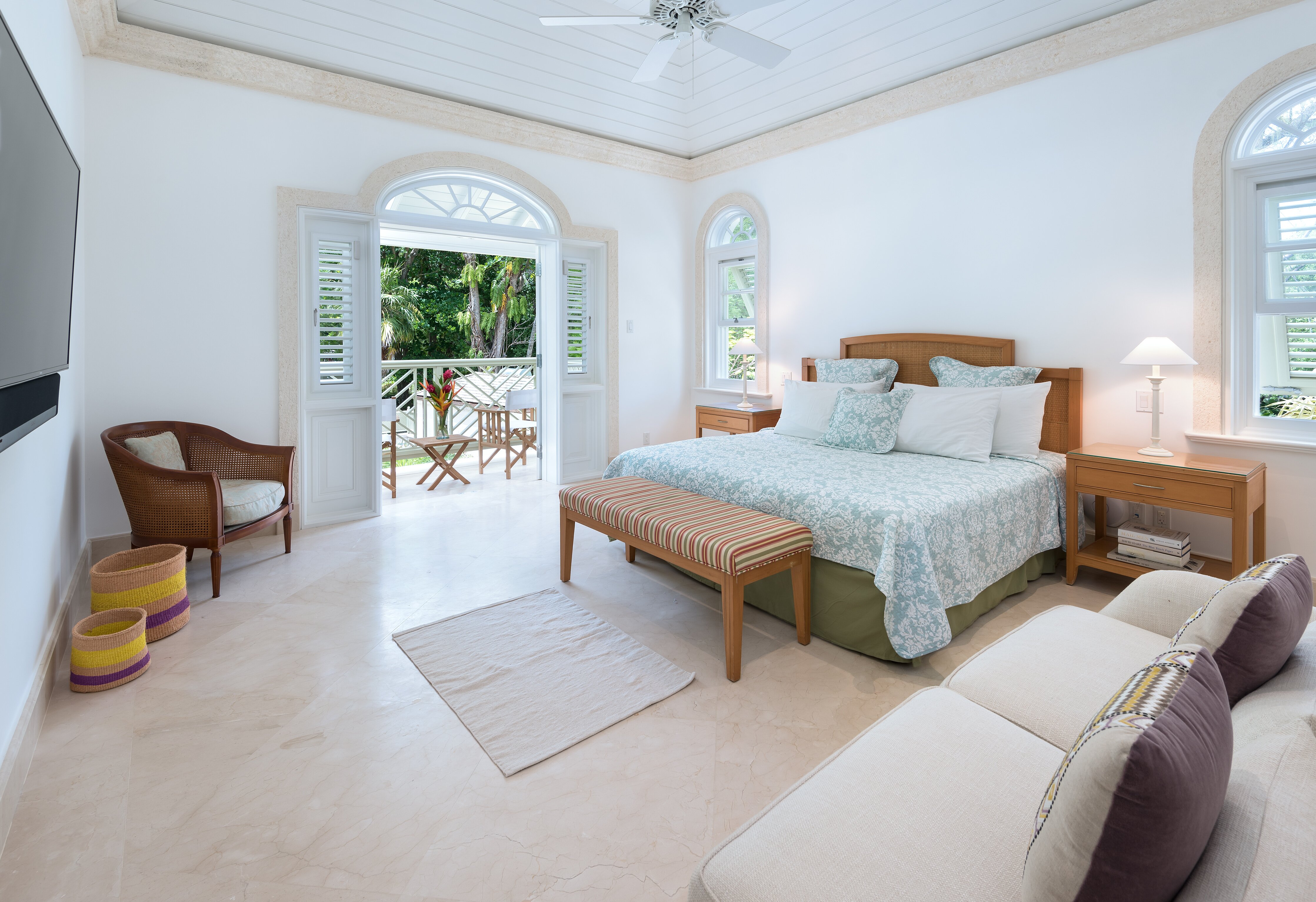 Hemingway House - Image 11