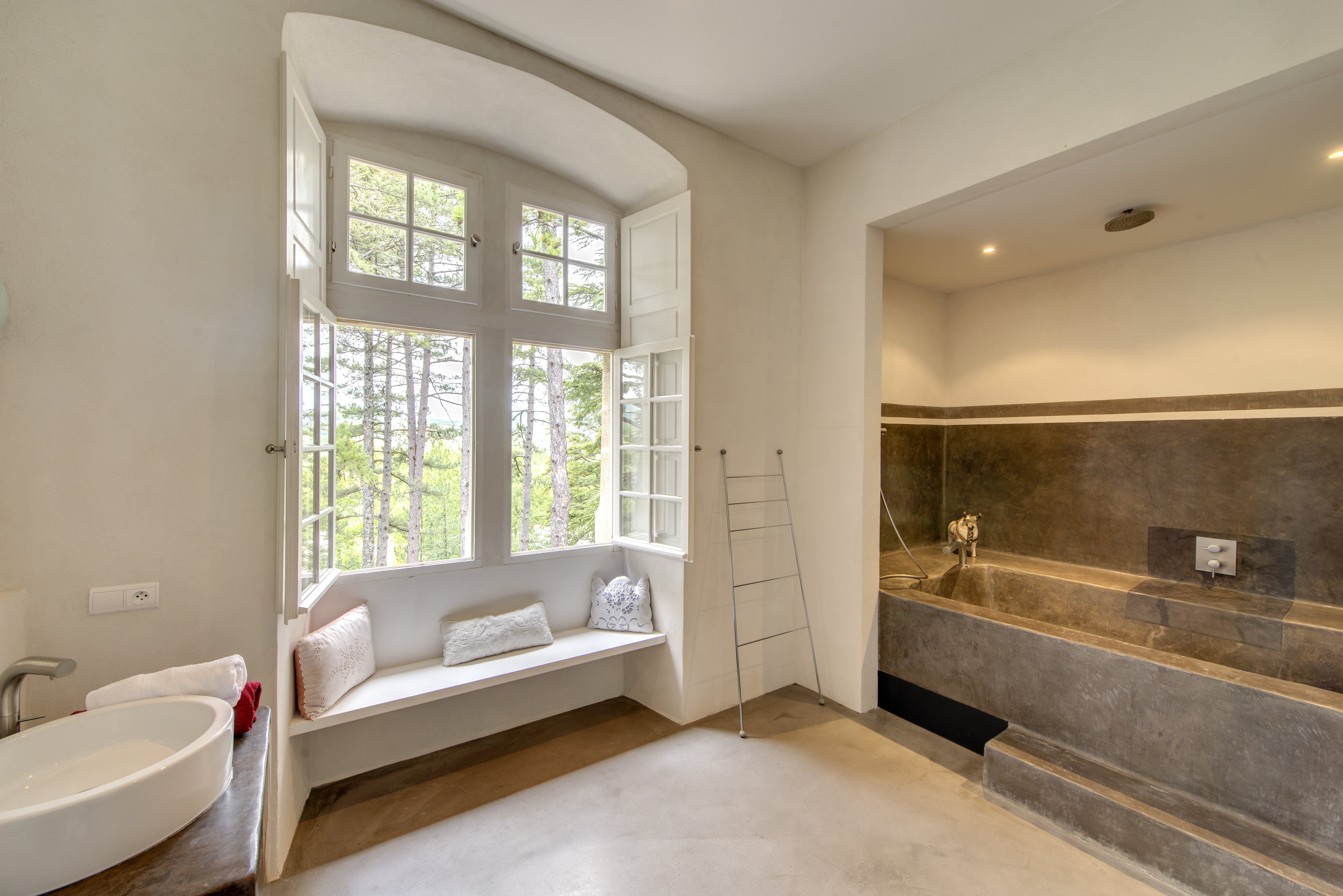 Le Chateau Aubenas - Image 10