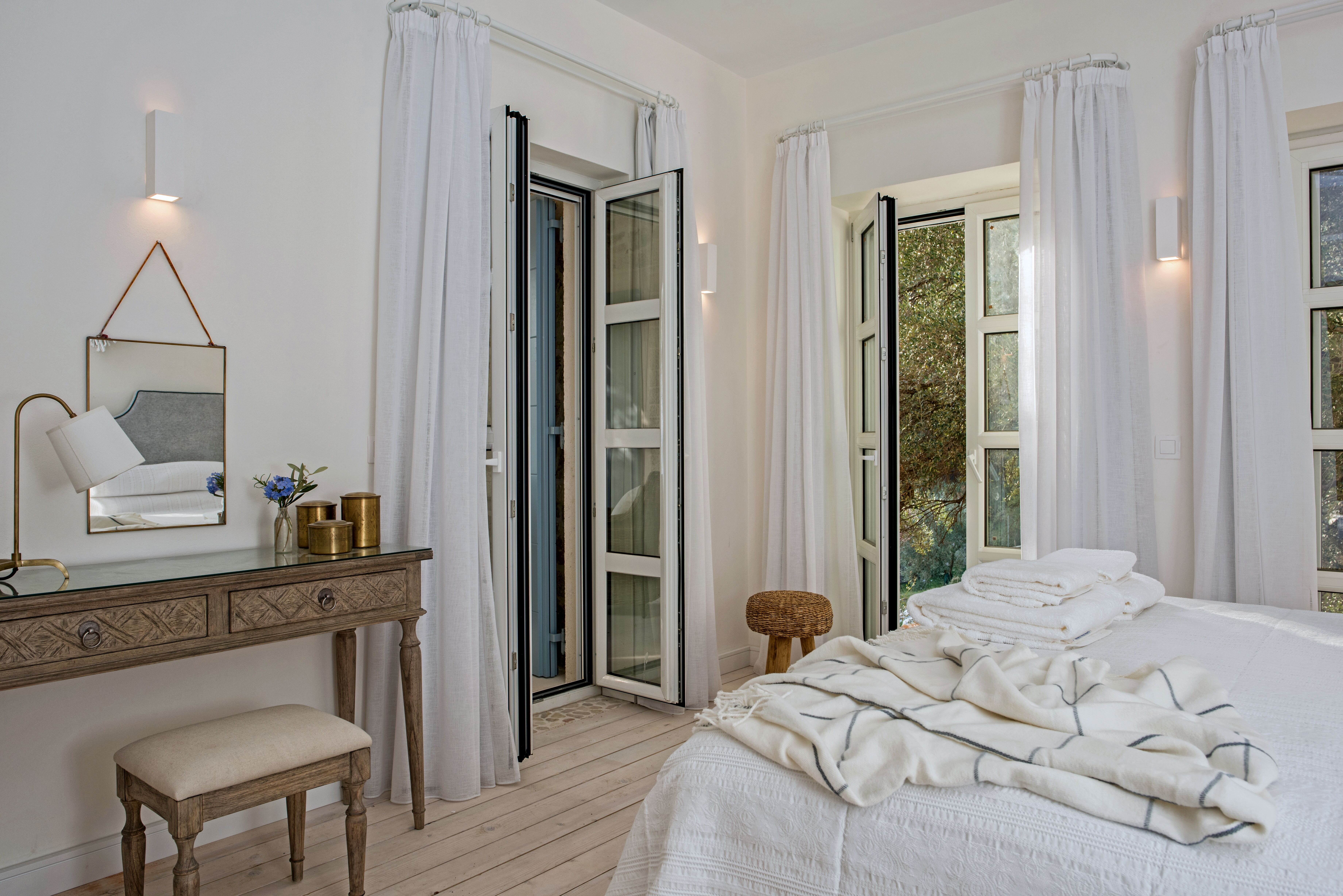 Pebble Bay - Image 10